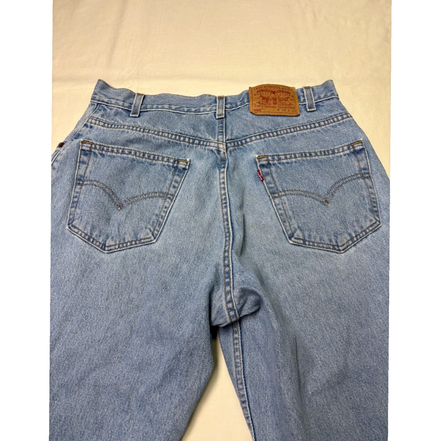 Levi's VINTAGE Levi's 560 Loose Fit Tapered Leg Jeans Light Wash Made USA Mens 34x32 Blue 90s Grunge Size US 34 / EU 50 - 7 Thumbnail