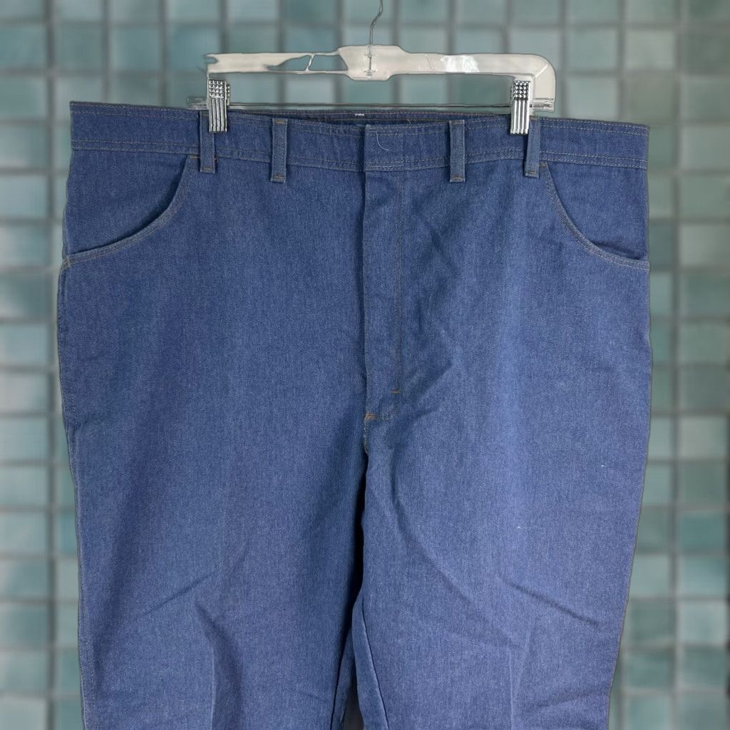 Wrangler VINTAGE Wrangler Jeans Men’s SZ 46 Denim Blue 5-Pocket Straight Leg High Rise Wrangler Rugged Wear Denim Jean Mens – 30 Inseam, Cotton Poly Blend Size US 30 / EU 46 - 1 Thumbnail