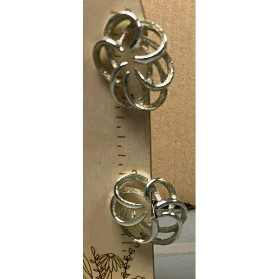 Other Vintage 1967 Sarah Coventry "Tailored Swirl" Silver-Tone Cli Size ONE SIZE - 2 Thumbnail