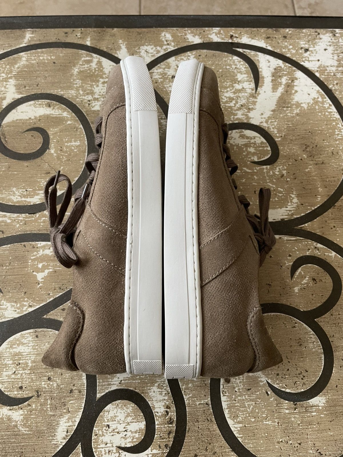 Trask Aaron Suede lace up Fashion sneaker nwob Size US 9.5 / EU 42-43 - 11 Thumbnail