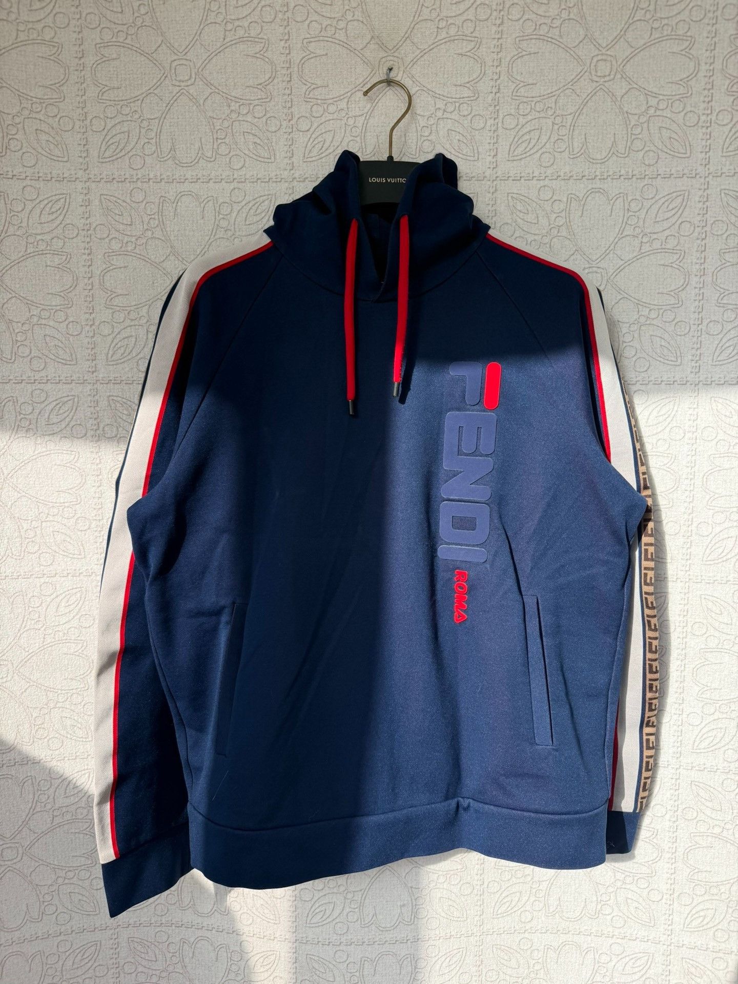 Fendi Fendi Logo Hooded Sweatshirt Size 50 Size US L / EU 52-54 / 3 - 1 Thumbnail