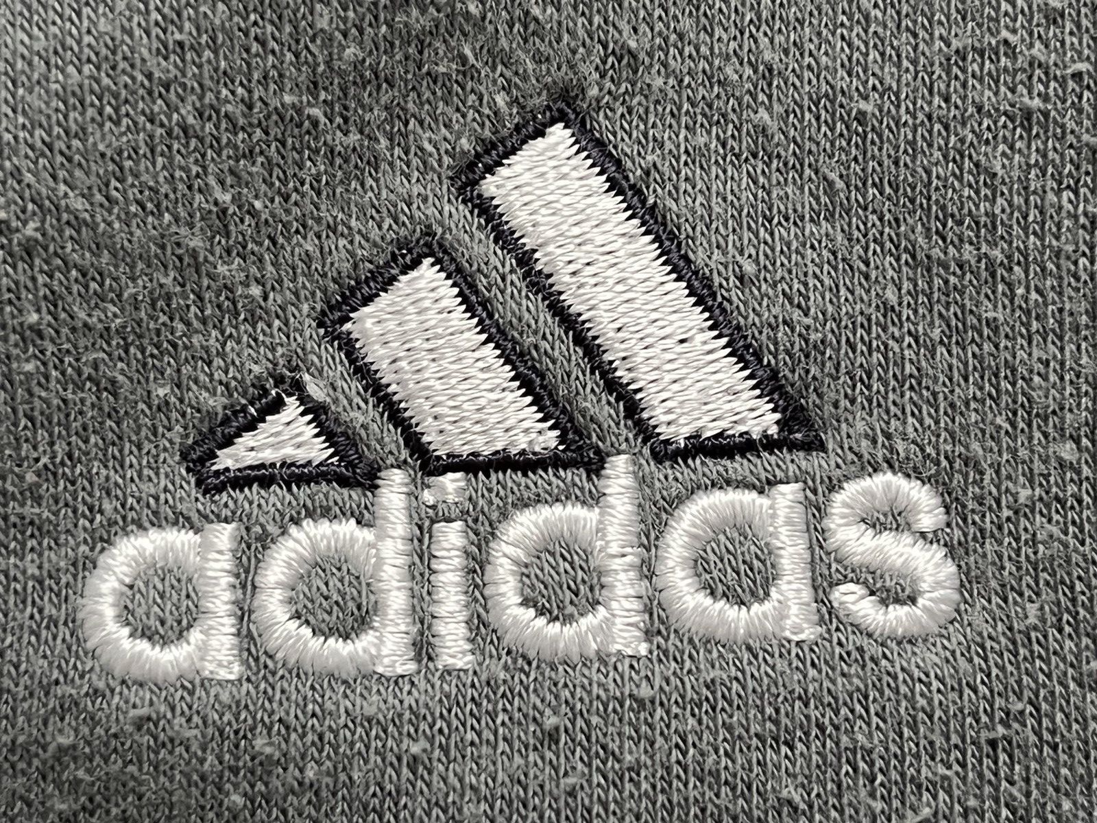 Adidas Adidas Vintage Panel Crewneck Sweatshirt (Grey/Navy) Size US M / EU 48-50 / 2 - 3 Thumbnail