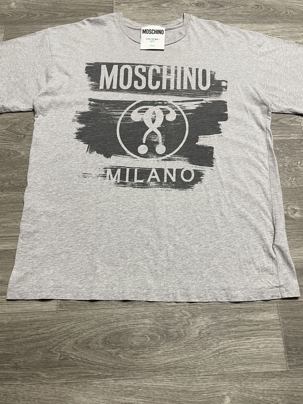 Moschino Vintage Moschino Milano Big Logo Gray T-Shirt Size US XL / EU 56 / 4 - 3 Thumbnail