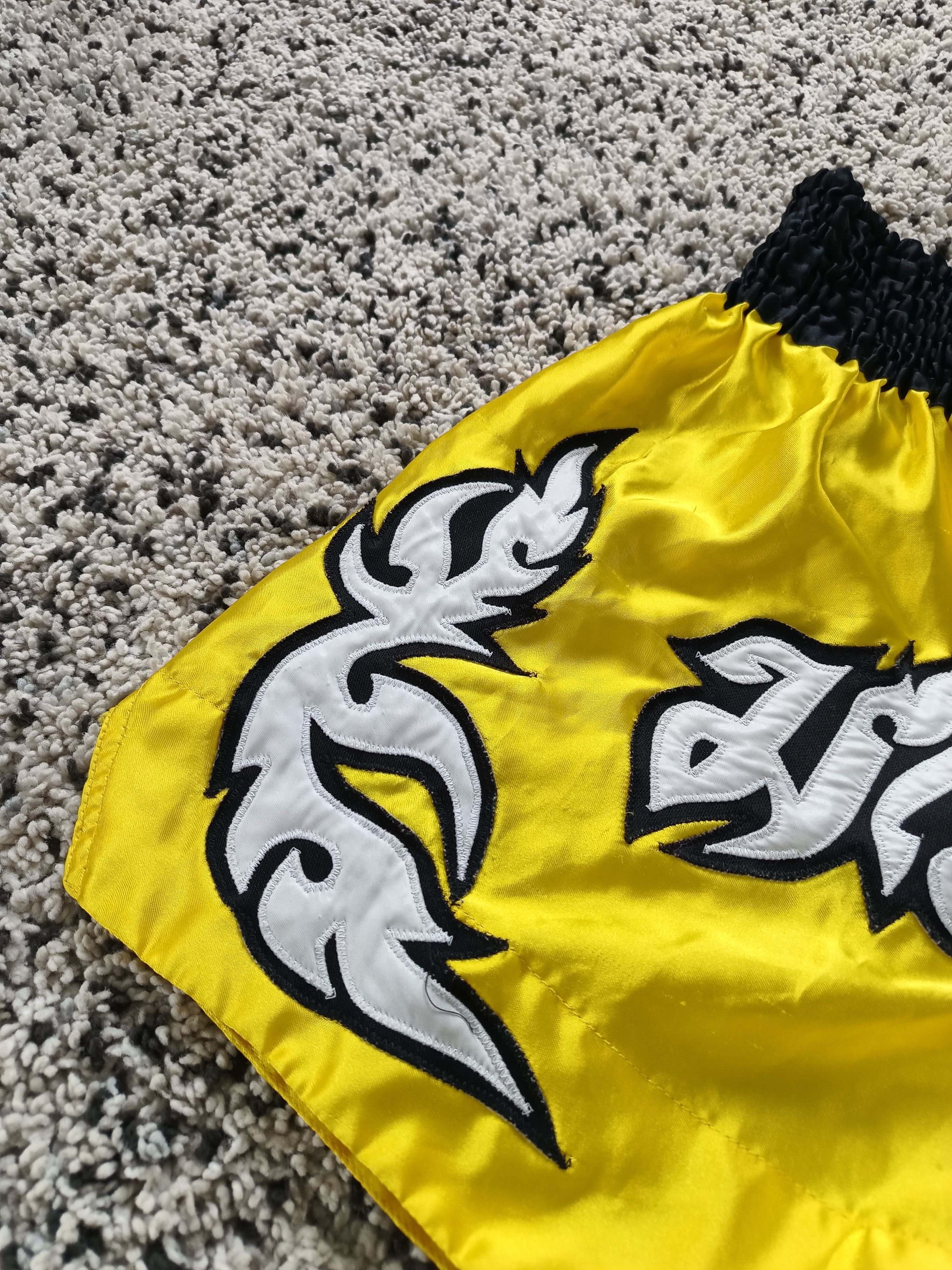Japanese Brand Thai boxing short style Muay Size US 34 / EU 50 - 6 Thumbnail