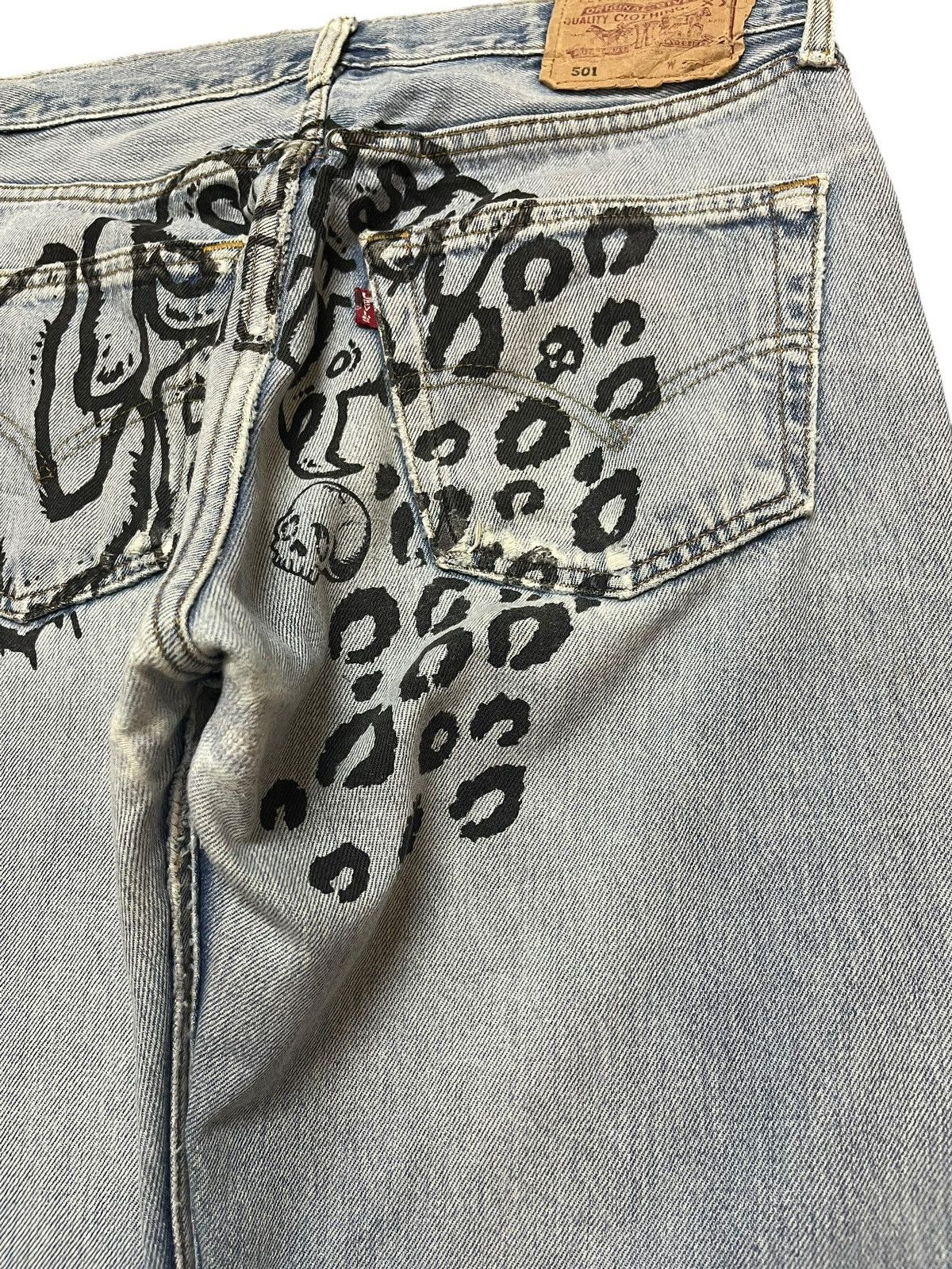 Levi's Vintage Clothing Vintage Levi’s 501 Looney Tunes Printed Denim Size US 31 - 10 Thumbnail