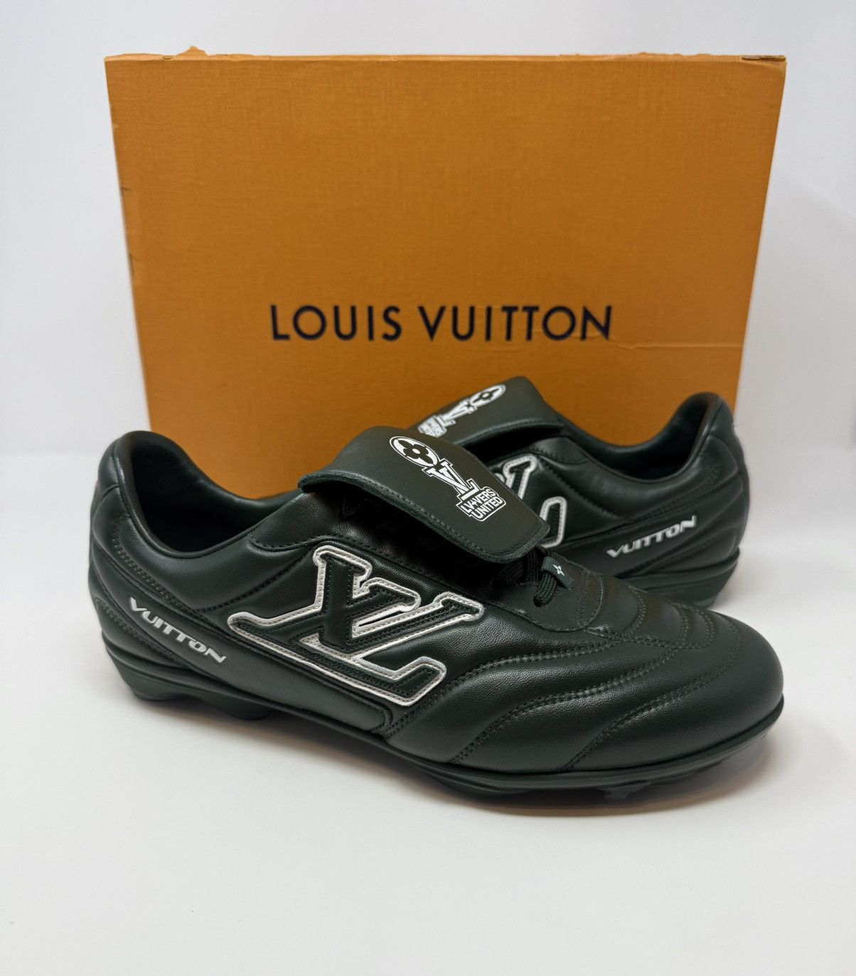 Louis Vuitton Louis Vuitton Footprint Soccer Sneaker Green Size US 9 / EU 42 - 1 Thumbnail