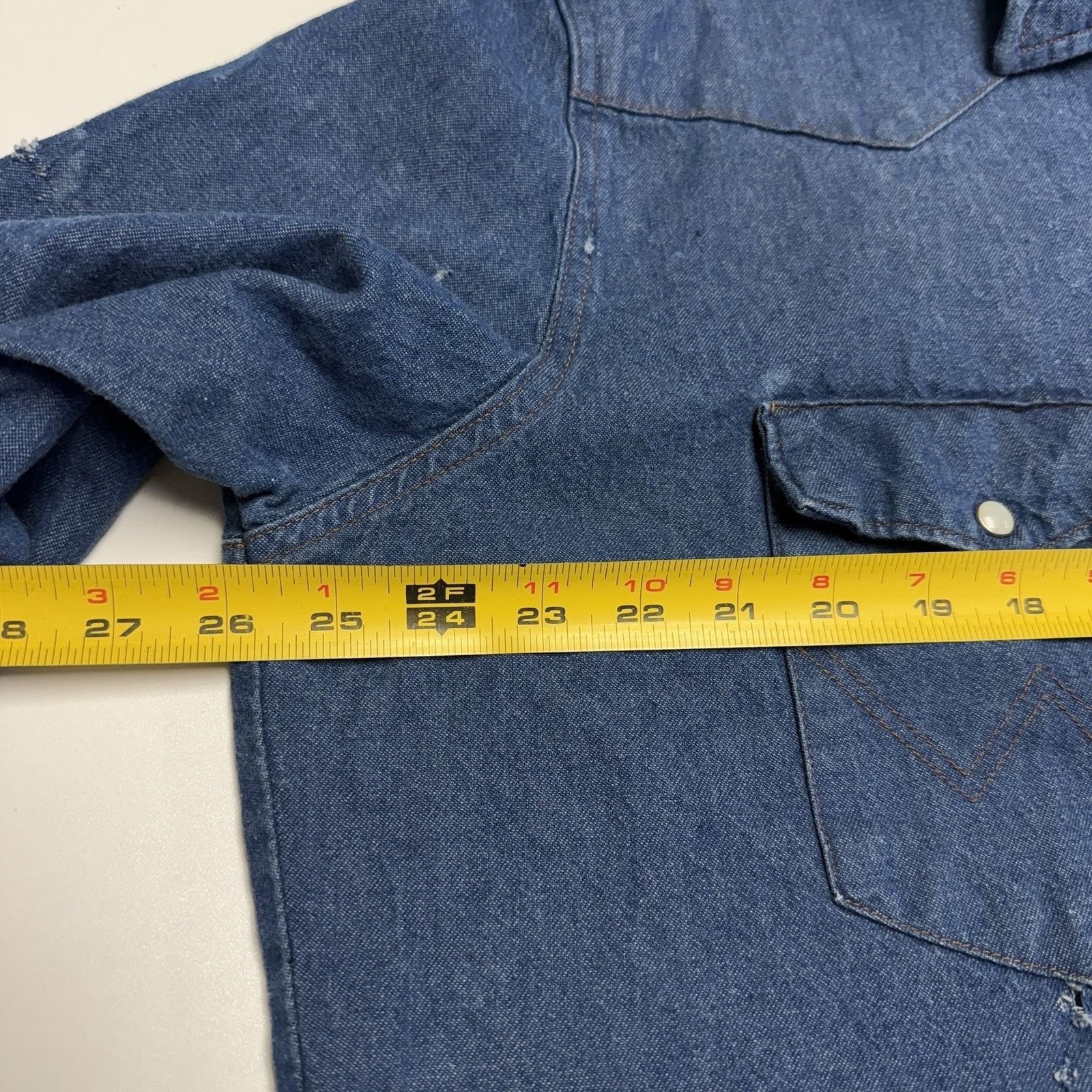 Wrangler Vintage Wrangler Denim Pearl Snap Shirt Mens XL 26x31 Long S Size US XL / EU 56 / 4 - 13 Thumbnail