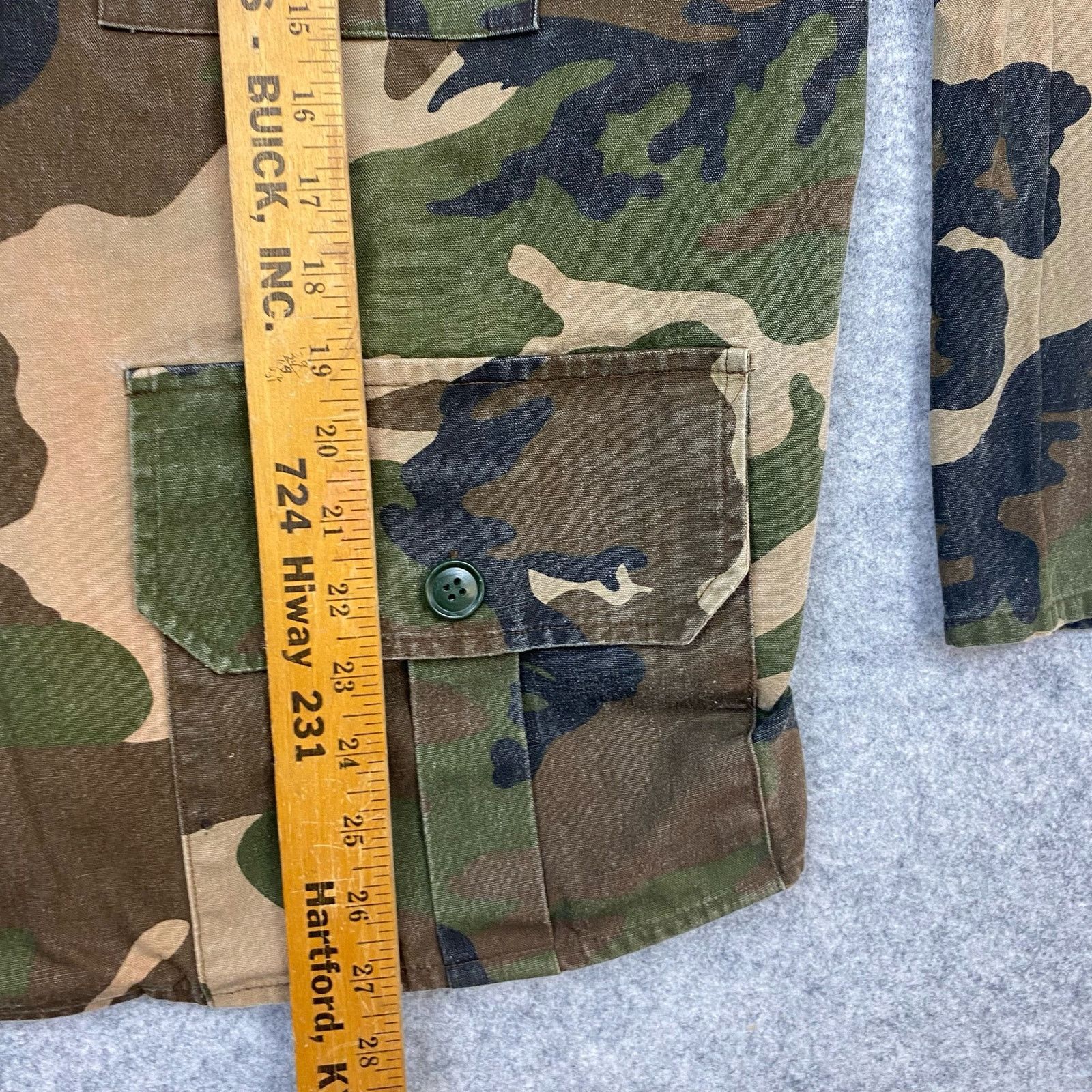 Winchester Winchester jacket mens L vintage camo Y2K punk skater grunge Size US L / EU 52-54 / 3 - 7 Thumbnail