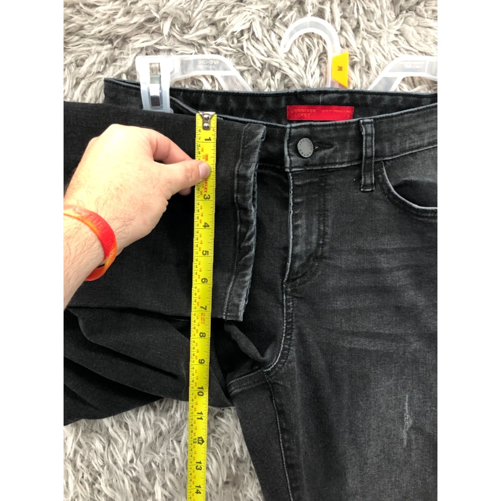 Denime **Jennifer Lopez Women's Mid Rise Black Capri Jeans Size 6** User: Jennifer Lopez Women's Mid Rise Black Capri Jeans Size 6 Size 28" / US 6 / IT 42 - 4 Thumbnail