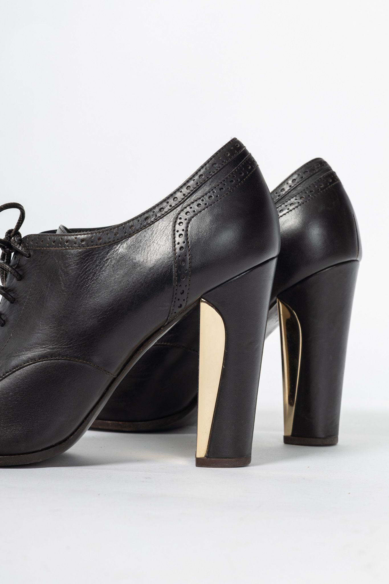 Salvatore Ferragamo Salvatore Ferragamo Fusadia Calf Wingtip Derby Heels Size US 10 / IT 40 - 9 Thumbnail