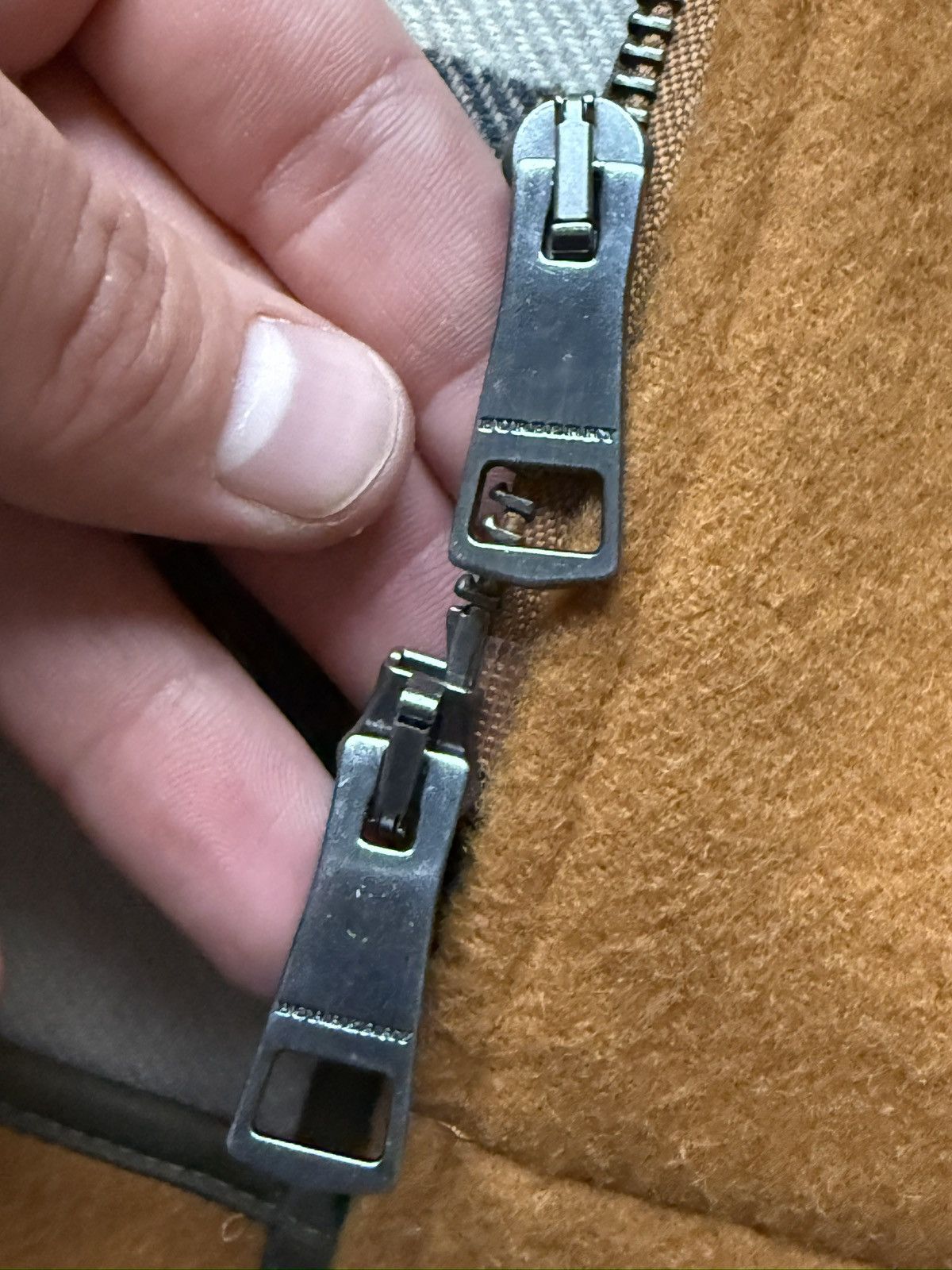Burberry Coat Jacket Wool100% Burberry Brit with fur of raccoon Size L / US 10 / IT 46 - 5 Thumbnail