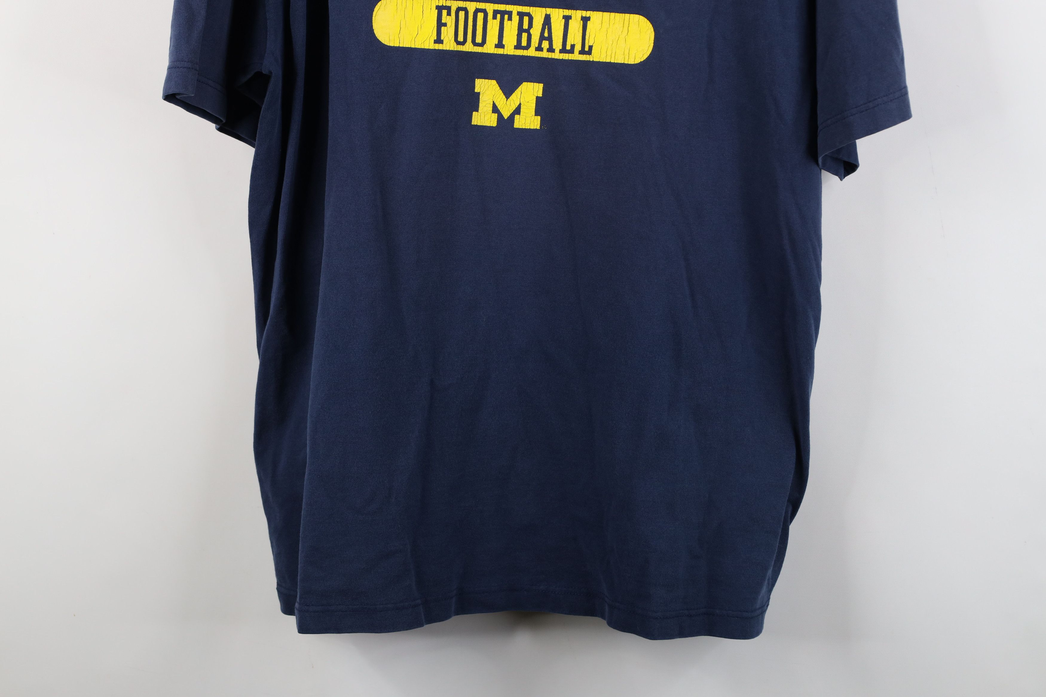 Vintage Vintage 90s University of Michigan Football T-Shirt USA Size US XL / EU 56 / 4 - 3 Thumbnail