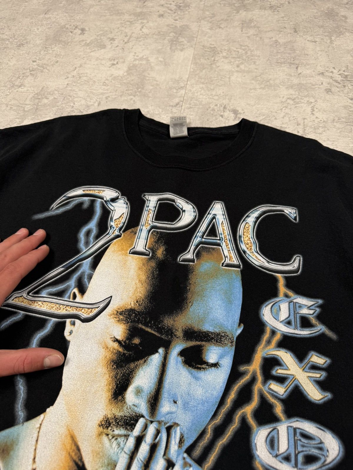 Band Tees Tupac Shakur Double Printed Big Logo T-Shirt Size XL Size US XL / EU 56 / 4 - 5 Thumbnail