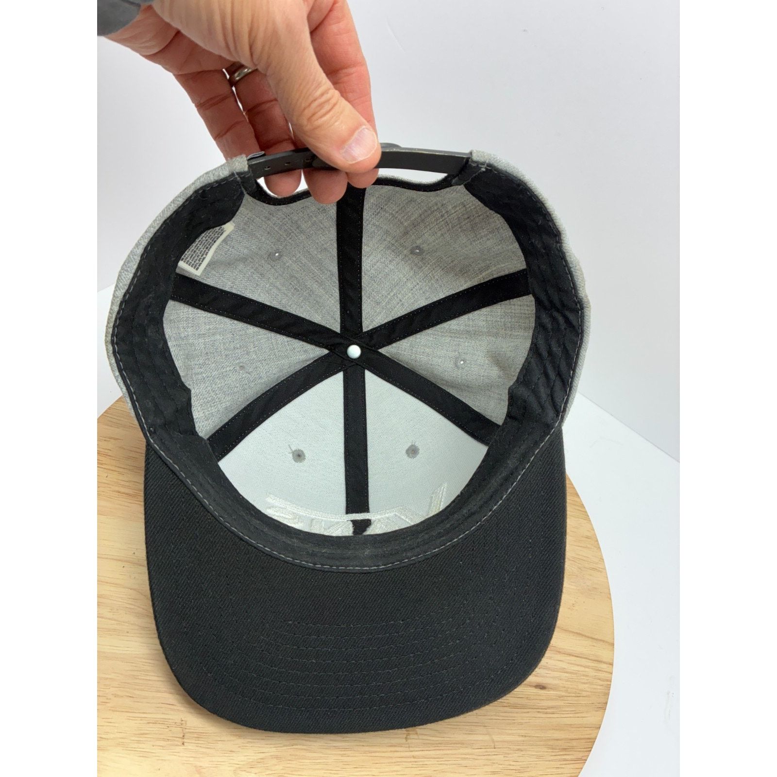 Vans Vans “Off the Wall” Snapback Hat Gray Black Wool Blend Size ONE SIZE - 10 Thumbnail