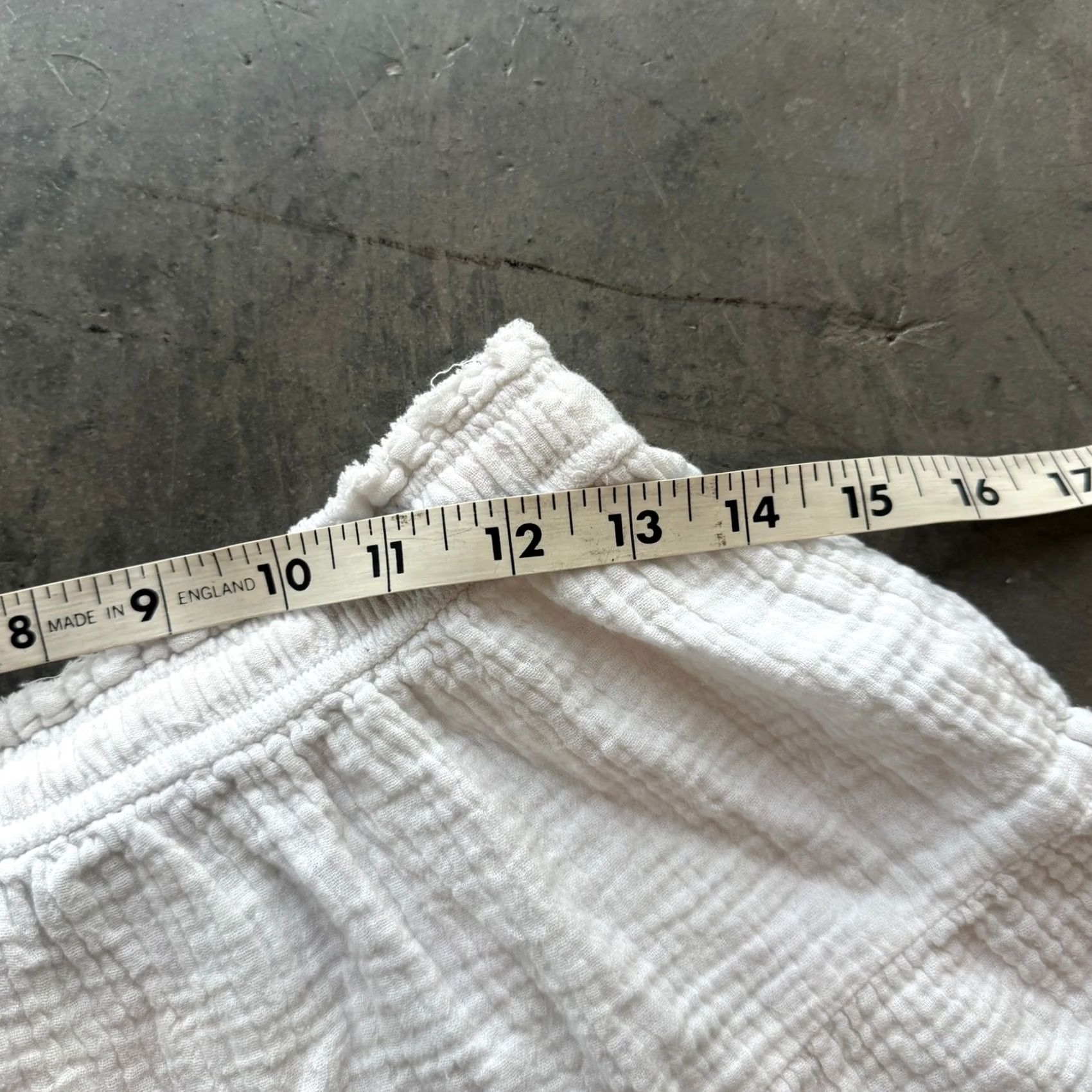Vintage VINTAGE Aerie White Tiered Mini Skirt Crinkled Women Medium Boho Skirt Short M Womens Size 32" / US 10 / IT 46 - 3 Thumbnail