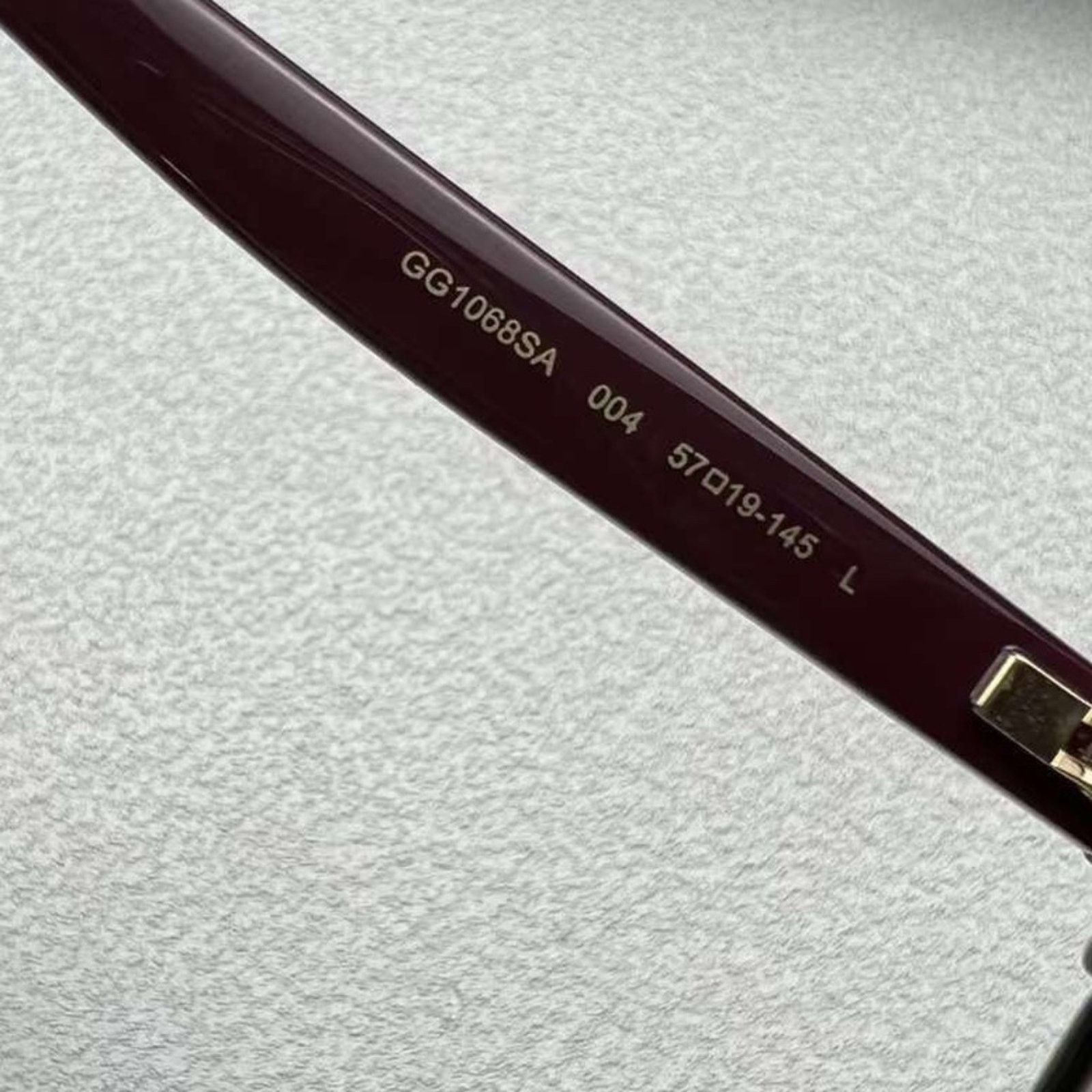 Gucci NWT Gucci GG1068sa - 004 Sunglasses(GG1068SA-004-57) Size ONE SIZE - 3 Thumbnail