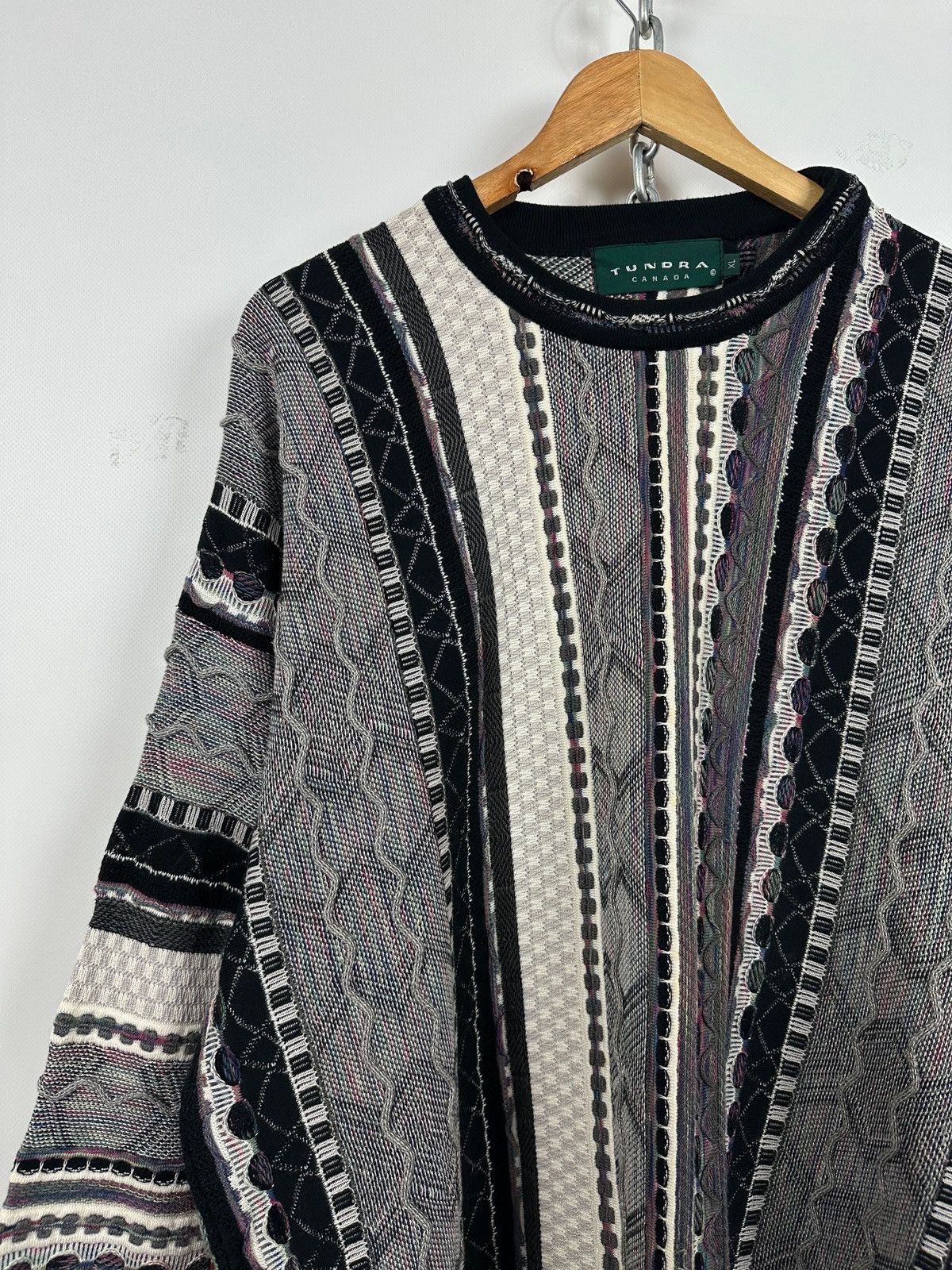 Tundra Canada Vintage Tundra Canada 3D Knit Coogi Style Sweater Size US XL / EU 56 / 4 - 4 Thumbnail