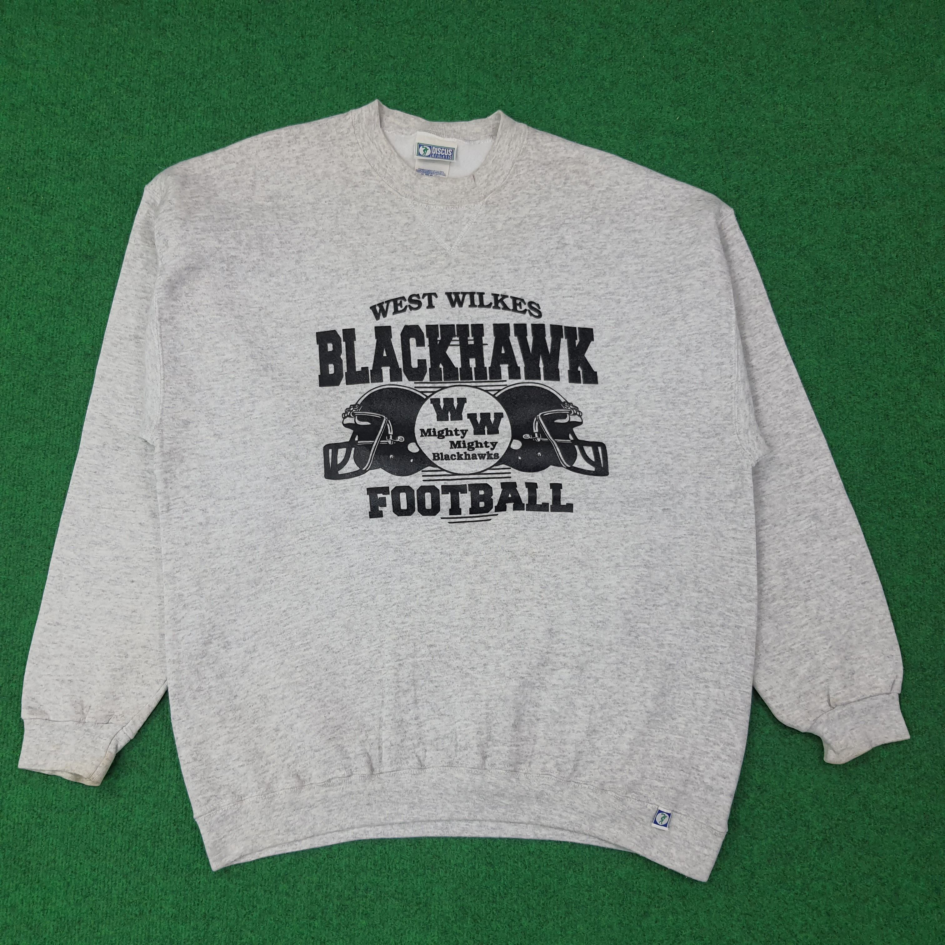 Vintage Vintage Discus Blackhawk Football Team Sweatshirt C266N15 Size US L / EU 52-54 / 3 - 1 Thumbnail