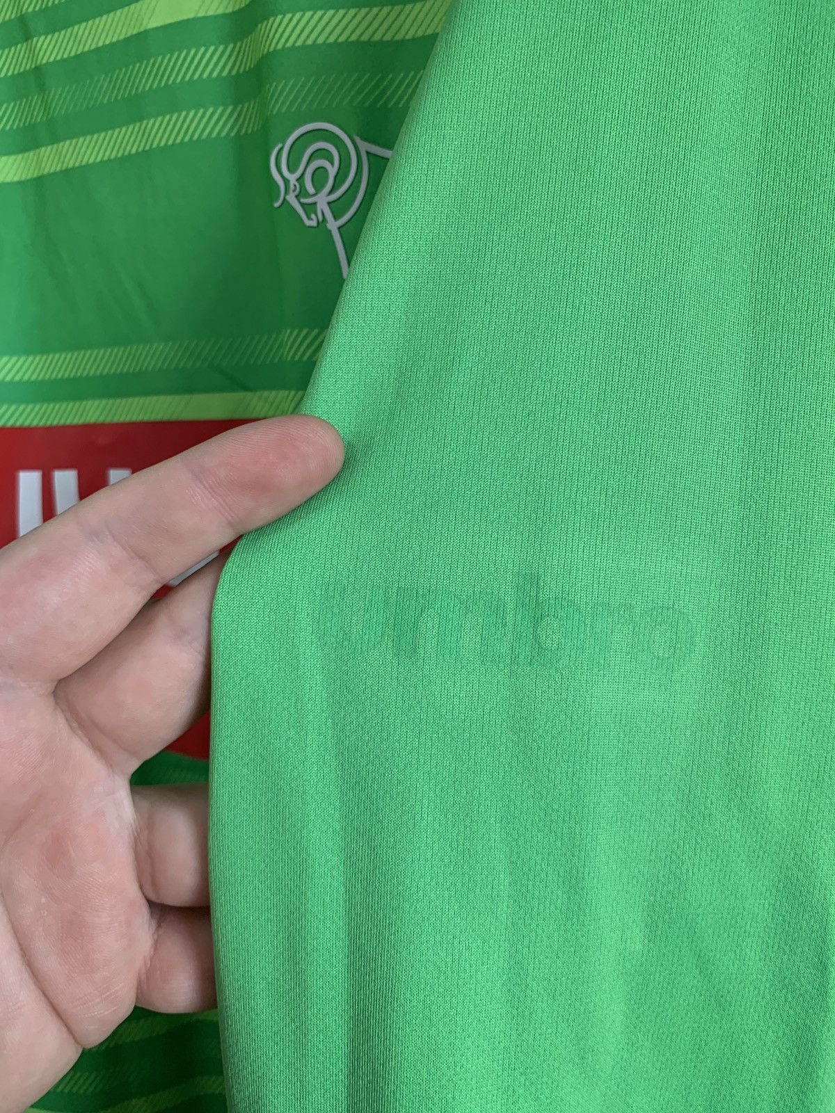 Umbro Derby County Goalkeeper Football Shirt Umbro Soccer Jersey Size US XXL / EU 58 / 5 - 7 Thumbnail