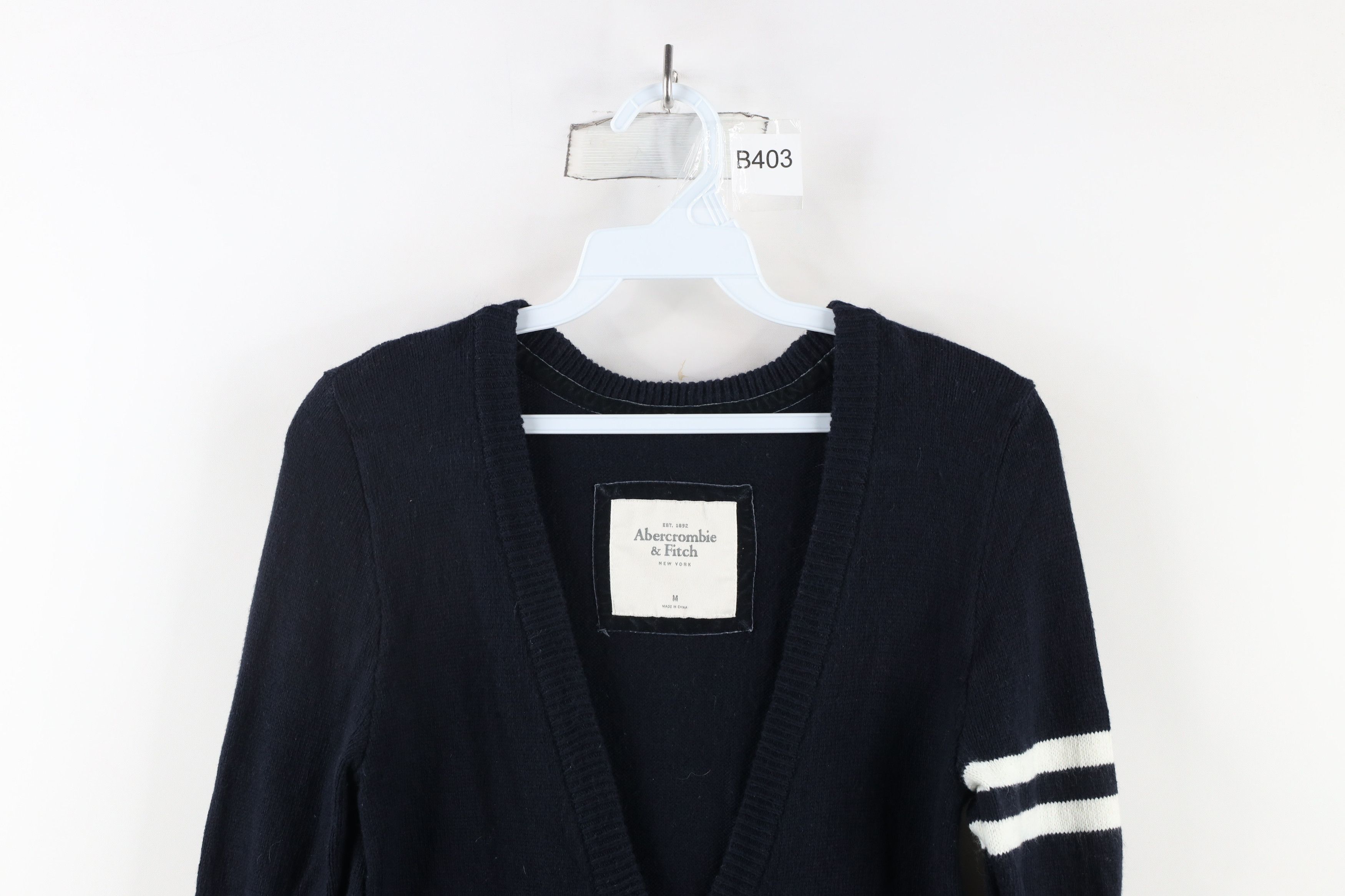 Abercrombie & Fitch × Vintage Vintage Abercrombie & Fitch Letterman Cardigan Sweater Size M / US 6-8 / IT 42-44 - 2 Thumbnail