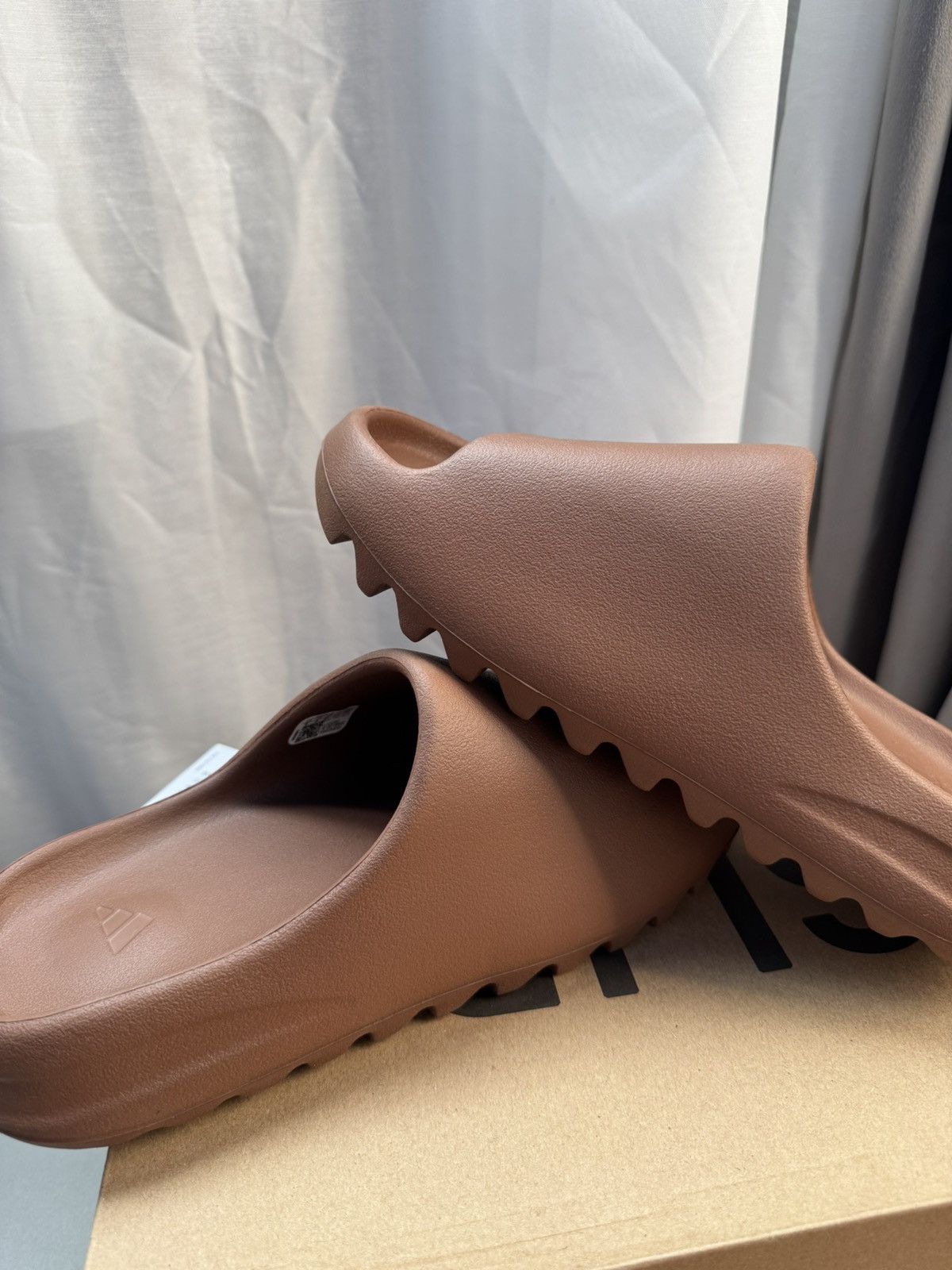 Yeezy Yeezy Slide ‘Flax’ Size US 8 / EU 41 - 4 Thumbnail