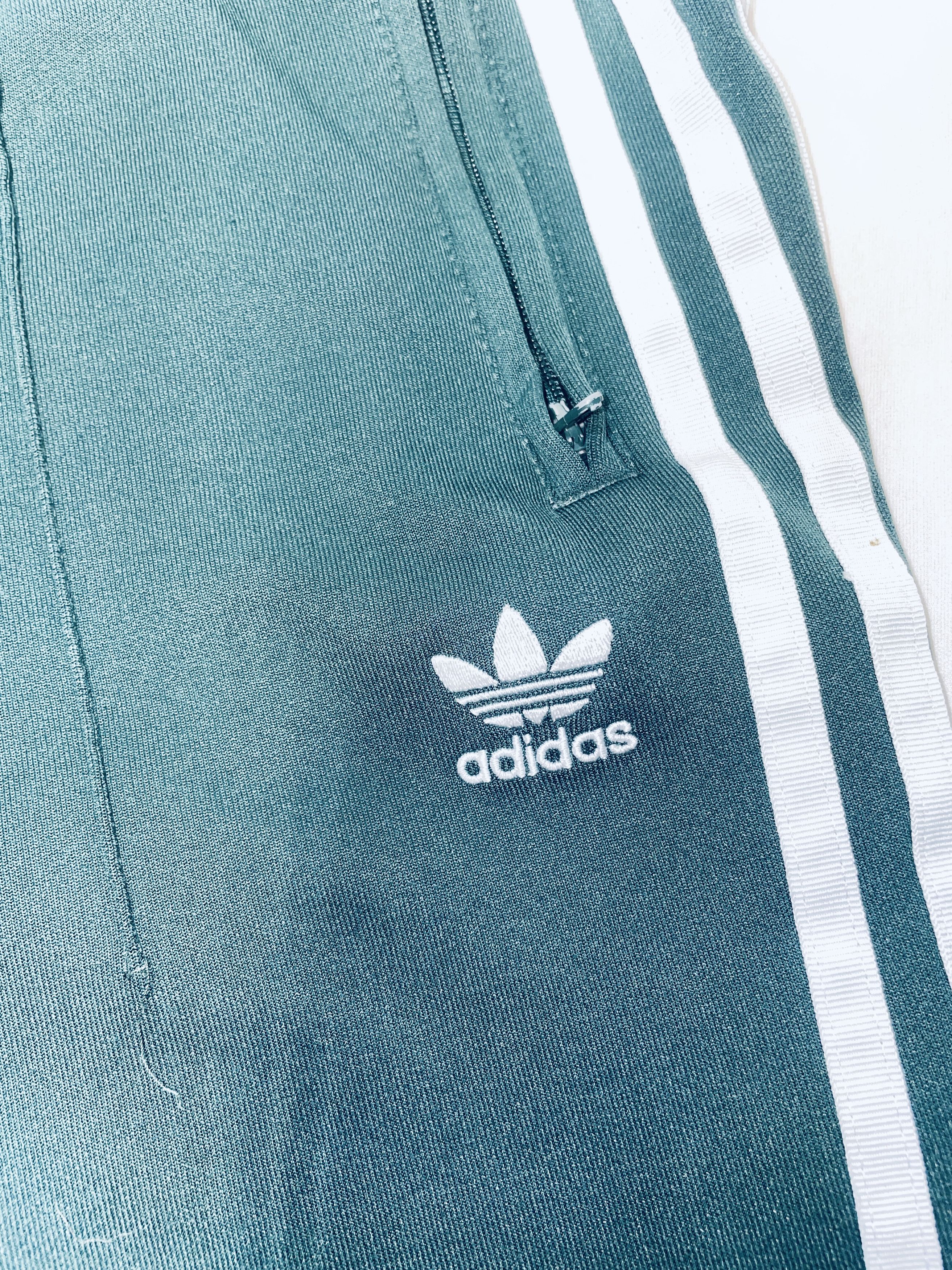 Adidas 👖 24,90 € – Adidas Trainingshose Damen Gr. M Size US 38 / EU 54 - 2 Thumbnail