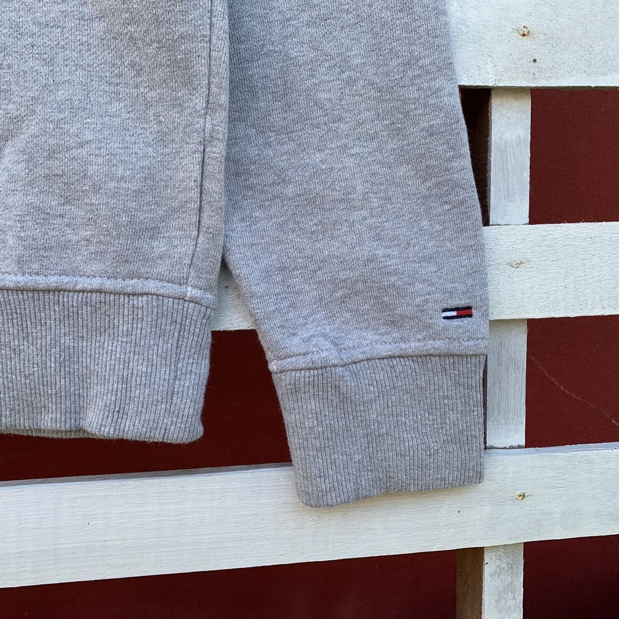 Tommy Hilfiger × Tommy Jeans Tommy Hilfiger Denim Sweatshirt Embroidered Logo Size US M / EU 48-50 / 2 - 6 Thumbnail