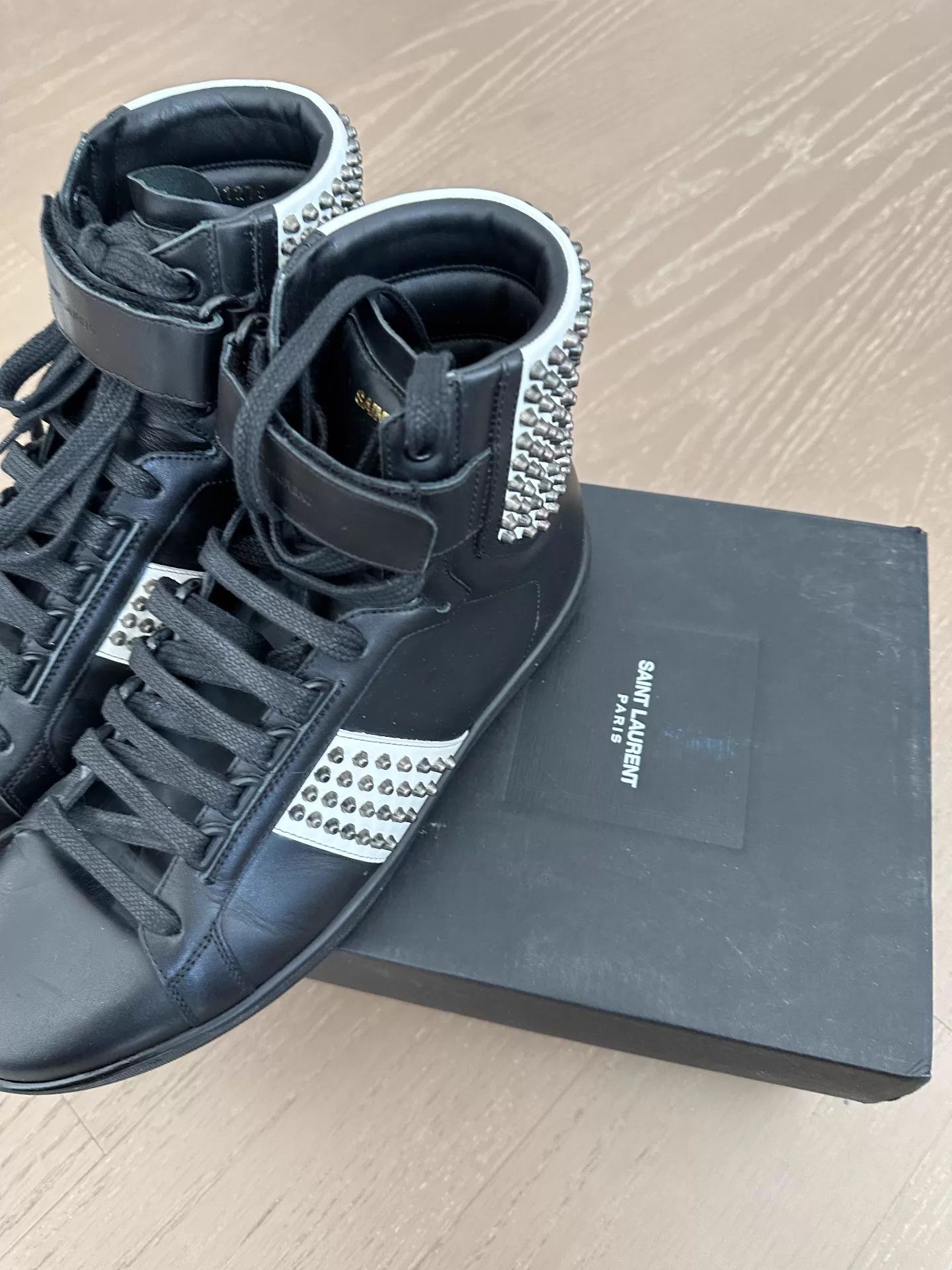 Saint Laurent Paris SLP Black & White Rivet Sneakers 41 Good Condition Size US 8 / EU 41 - 2 Thumbnail