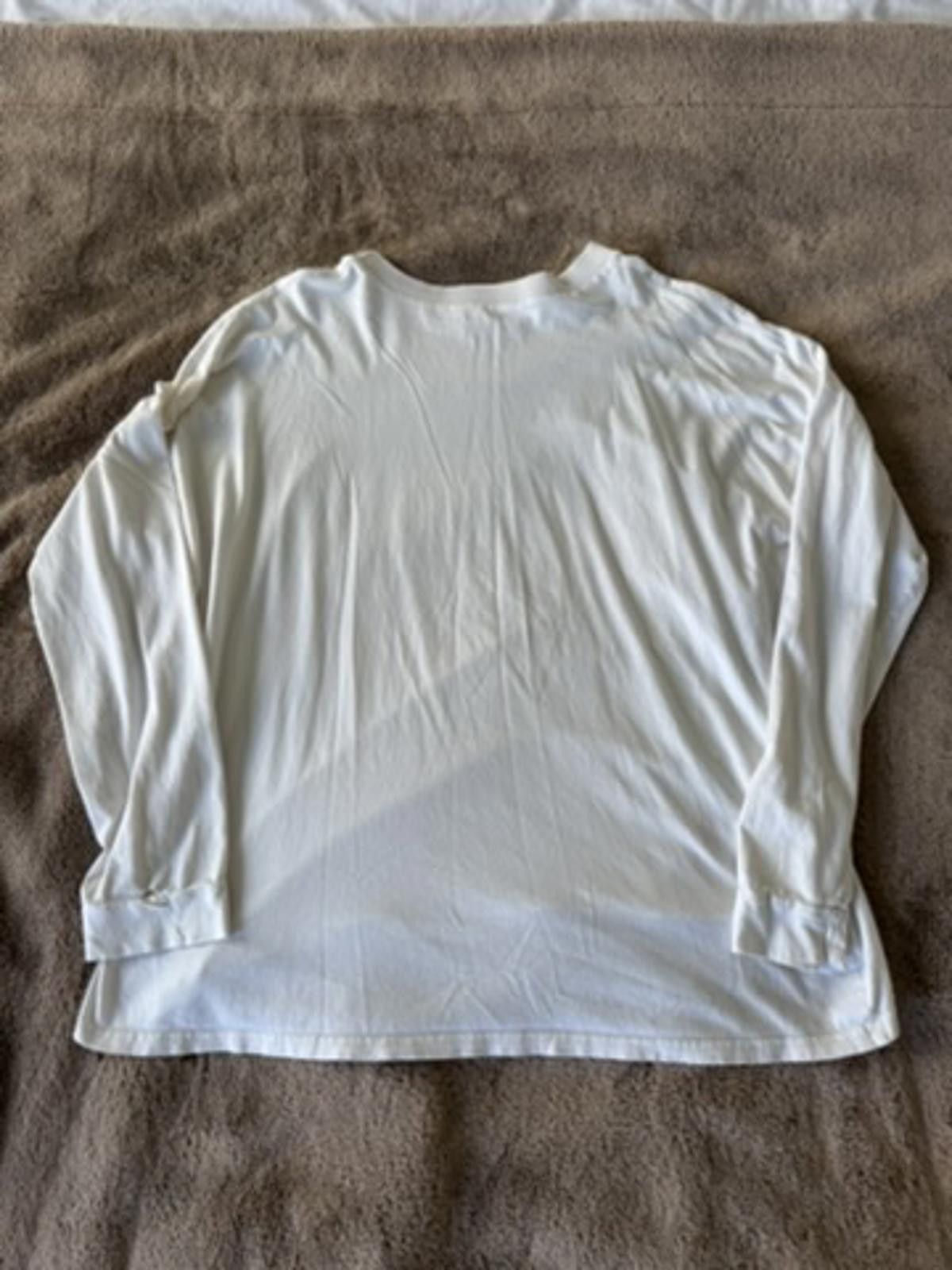 Unknown London Siberia Hills White Long Sleeve Graphic T-Shirt Size US M / EU 48-50 / 2 - 6 Thumbnail