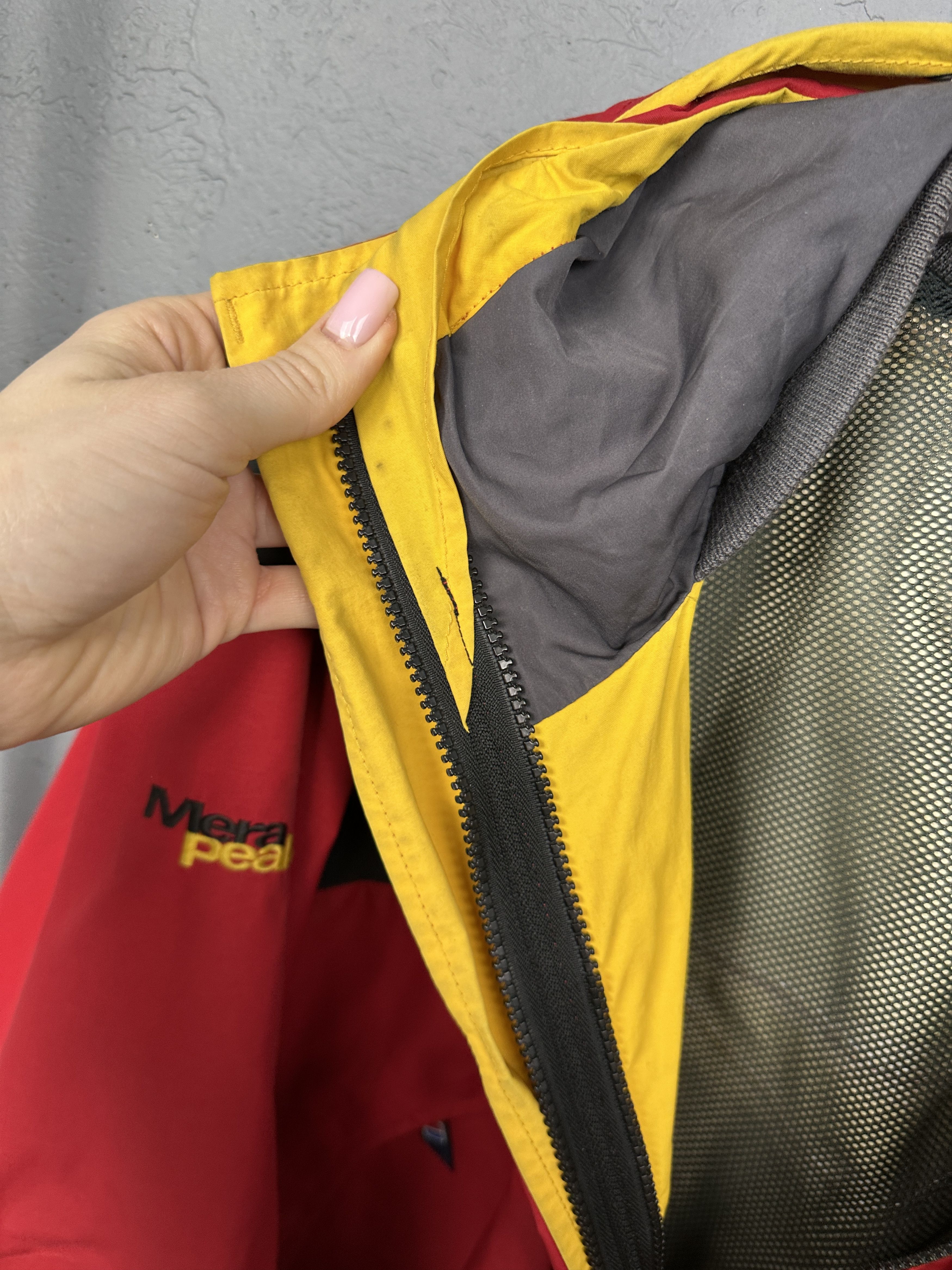 Berghaus Berghaus Mera Peak Vintage Mens Windbreaker Jacket Size US XL / EU 56 / 4 - 11 Thumbnail