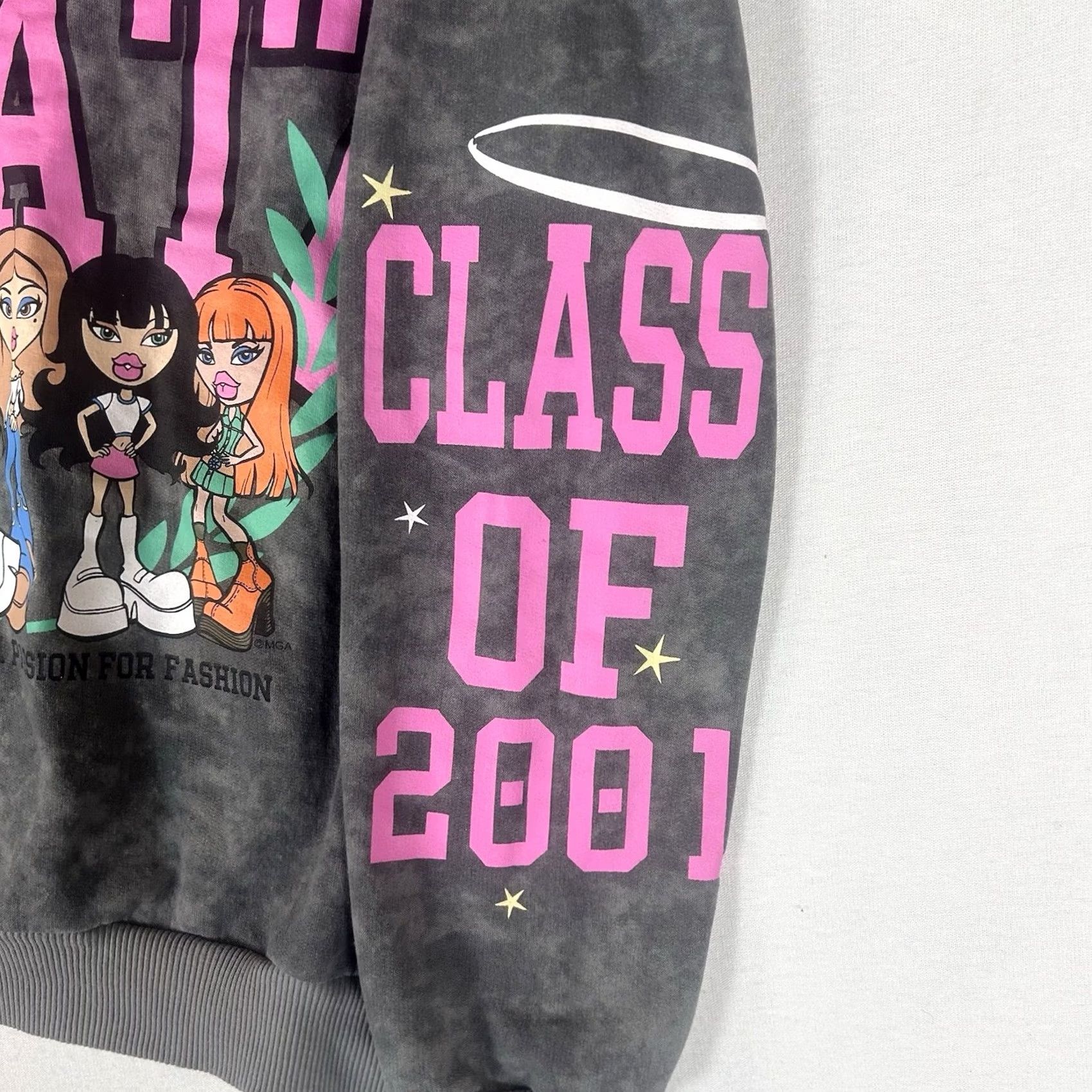 Vintage Bratz Graphic Long Sleeve Sweatshirt Womens Juniors XS Pull-Over Crew Neck Cardboard? Size XS / US 0-2 / IT 36-38 - 3 Thumbnail