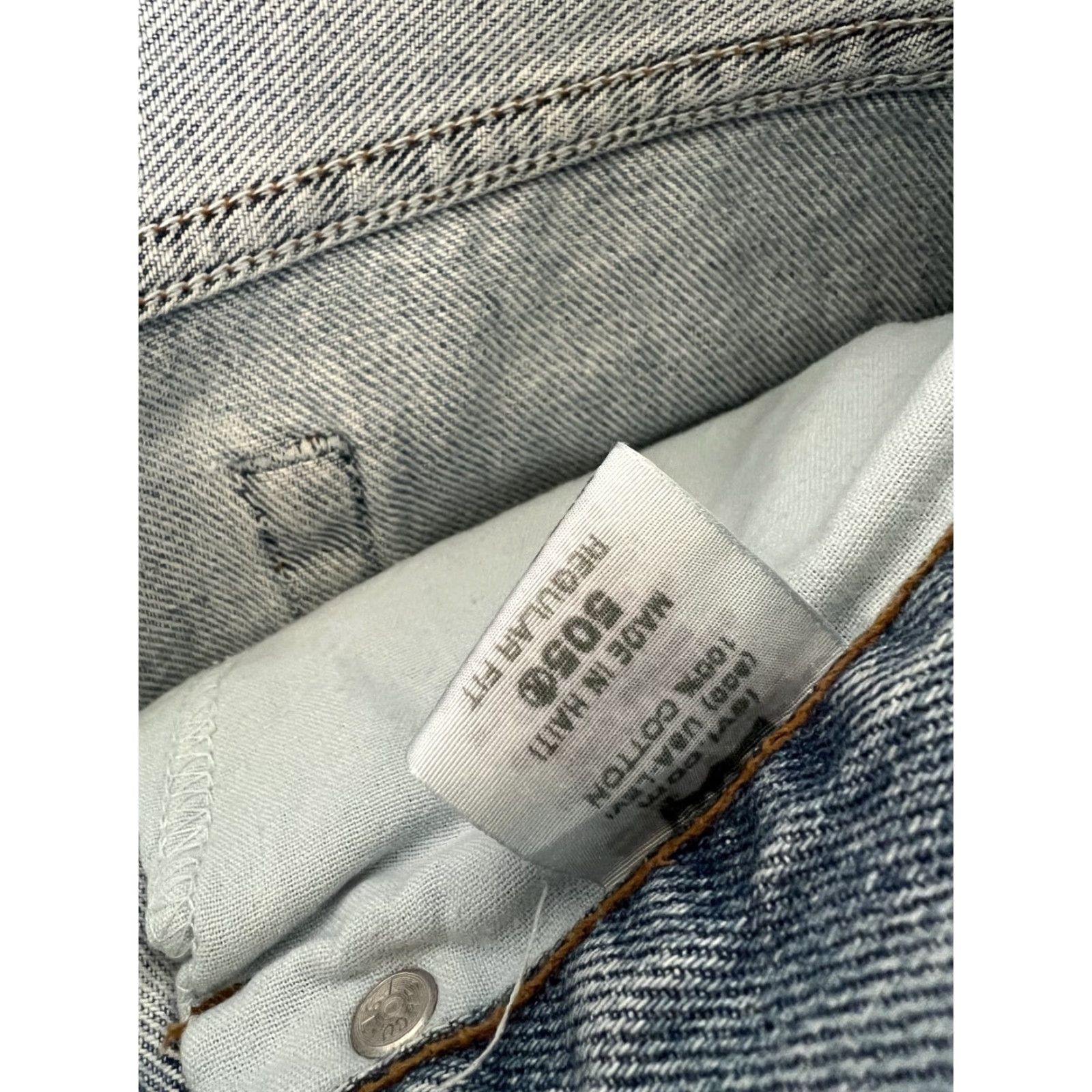 Levi's VINTAGE Levi's 505 Jeans Denim Blue 32x30 Straight Regular Distressed 90s Grunge USA Mens Size US 32 / EU 48 - 4 Thumbnail
