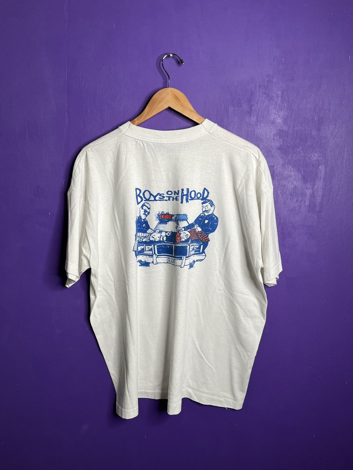 Vintage Vintage 90s Boys on the hood SAPD t-shirt Size US XXL / EU 58 / 5 - 2 Thumbnail