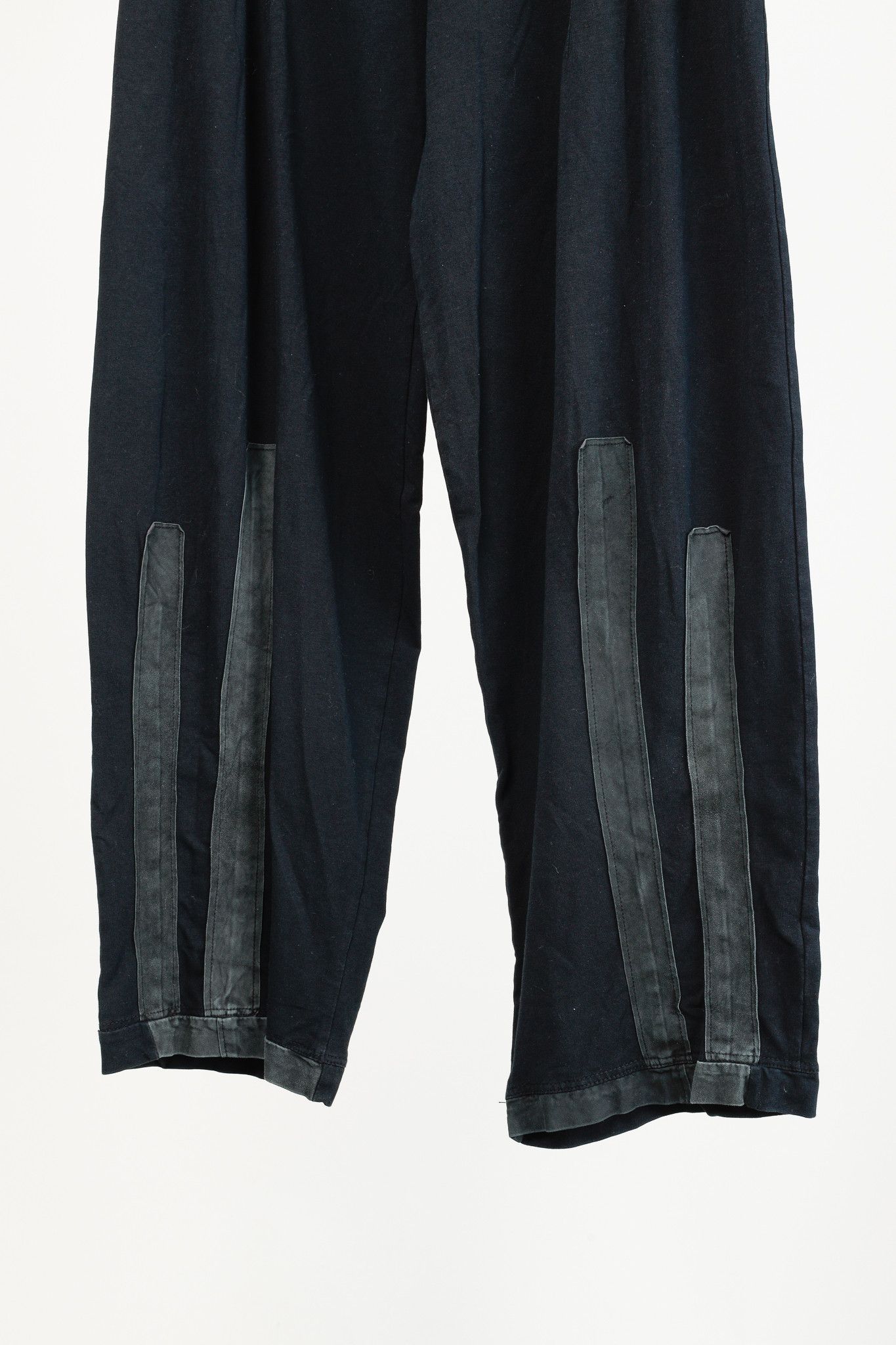 Ivan Grundahl Ivan Grundahl Black-Jersey Suede-Trim Wide Tapered-Leg Pants Size 27" / US 4 / IT 40 - 4 Thumbnail