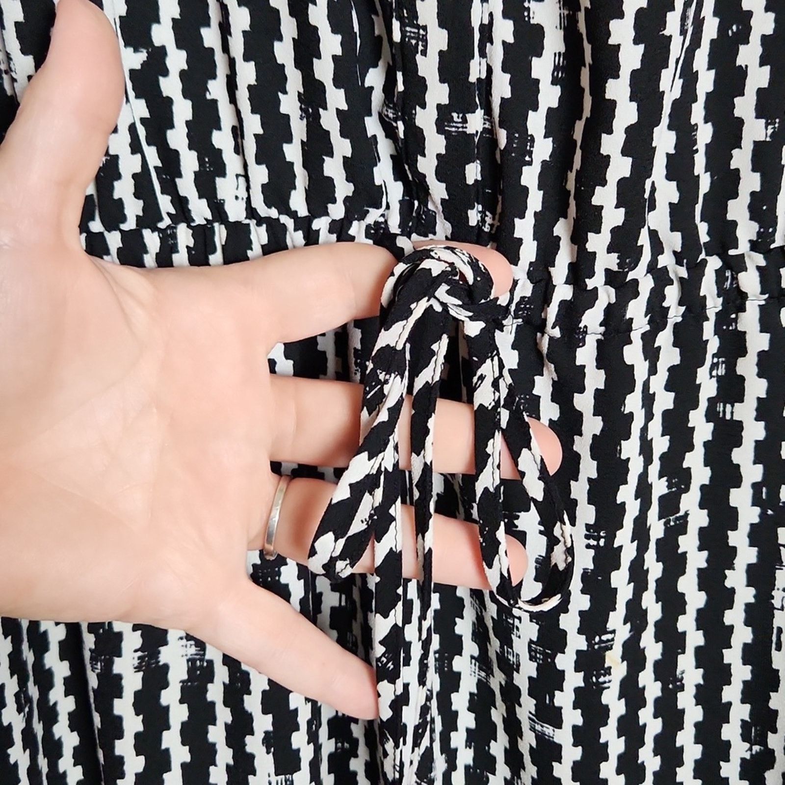 Apt. 9 Apt. 9 Size 22W Dress Black & White Geometric Print Midi Size 3XL / US 20-22 - 6 Thumbnail