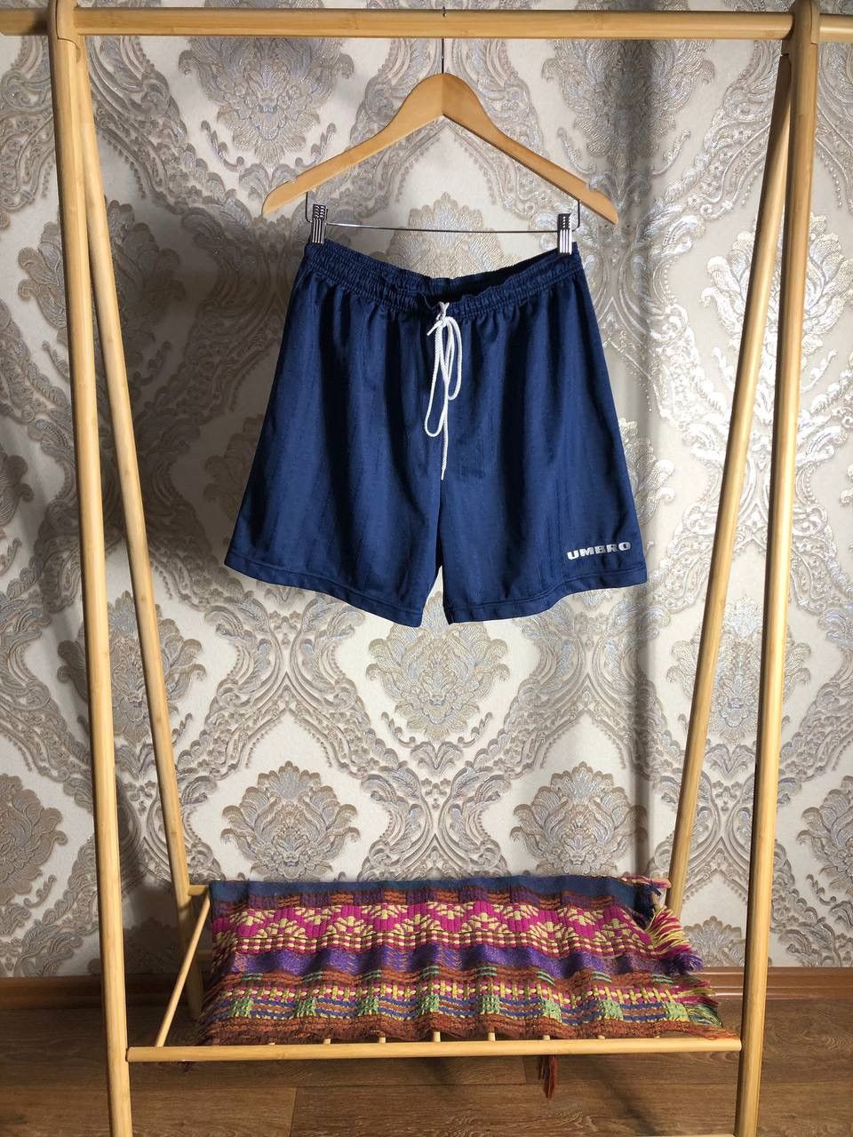 Umbro VINTAGE UMBRO ENGLAND RETRO SOCCER SHORTS MANCHESTER Y2K 90s Size US L / EU 52-54 / 3 - 1 Thumbnail