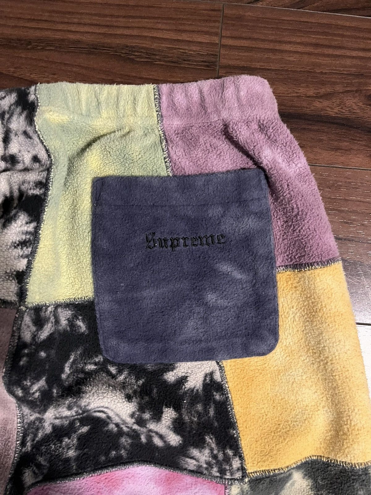 Supreme Supreme tie dye patchwork sweatpants Size US 30 / EU 46 - 3 Thumbnail
