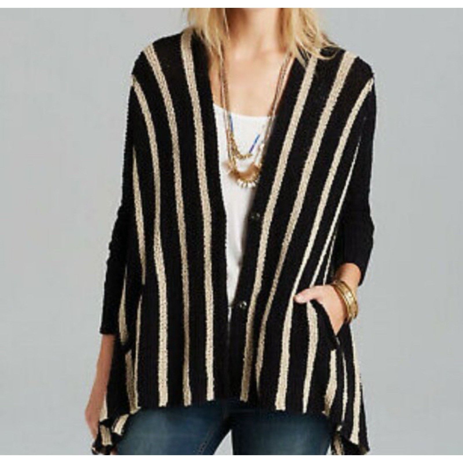 Free People Free People Black Beige Chevron Strip Cardigan Sweater Size M / US 6-8 / IT 42-44 - 1 Thumbnail