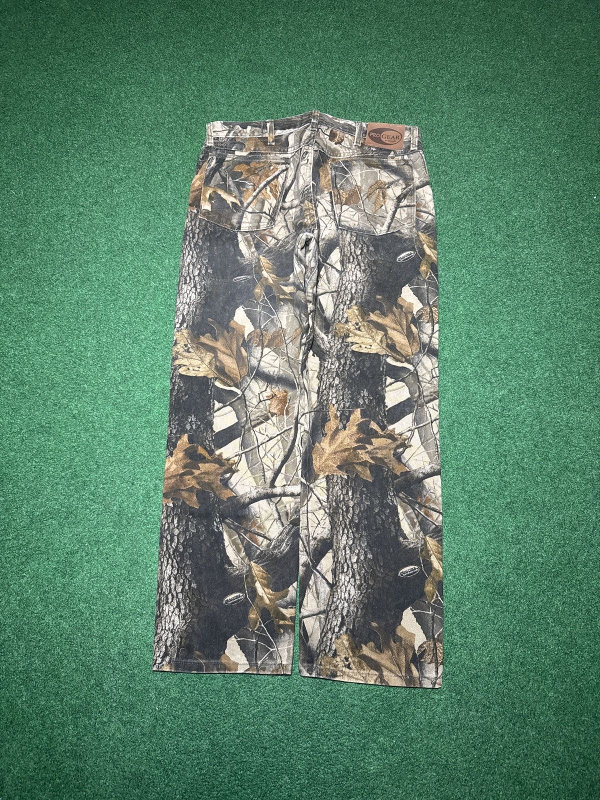 Wrangler Vintage Wrangler Realtree 34x30 Camo Baggy Hip Hop Pants Size US 34 / EU 50 - 1 Thumbnail