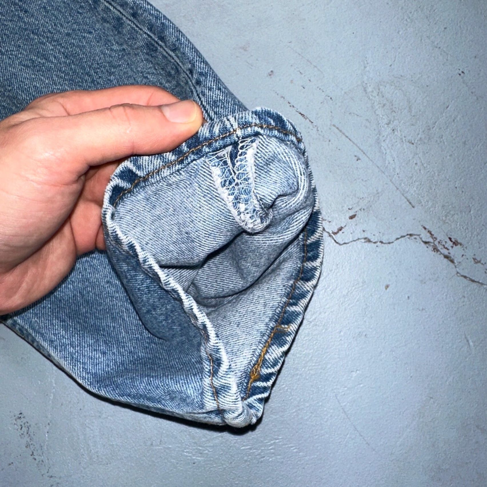 Levi's VINTAGE Levi's 501 Jeans Men 33x34 Light Wash Denim Straight Leg 90s USA Size US 33 - 4 Thumbnail