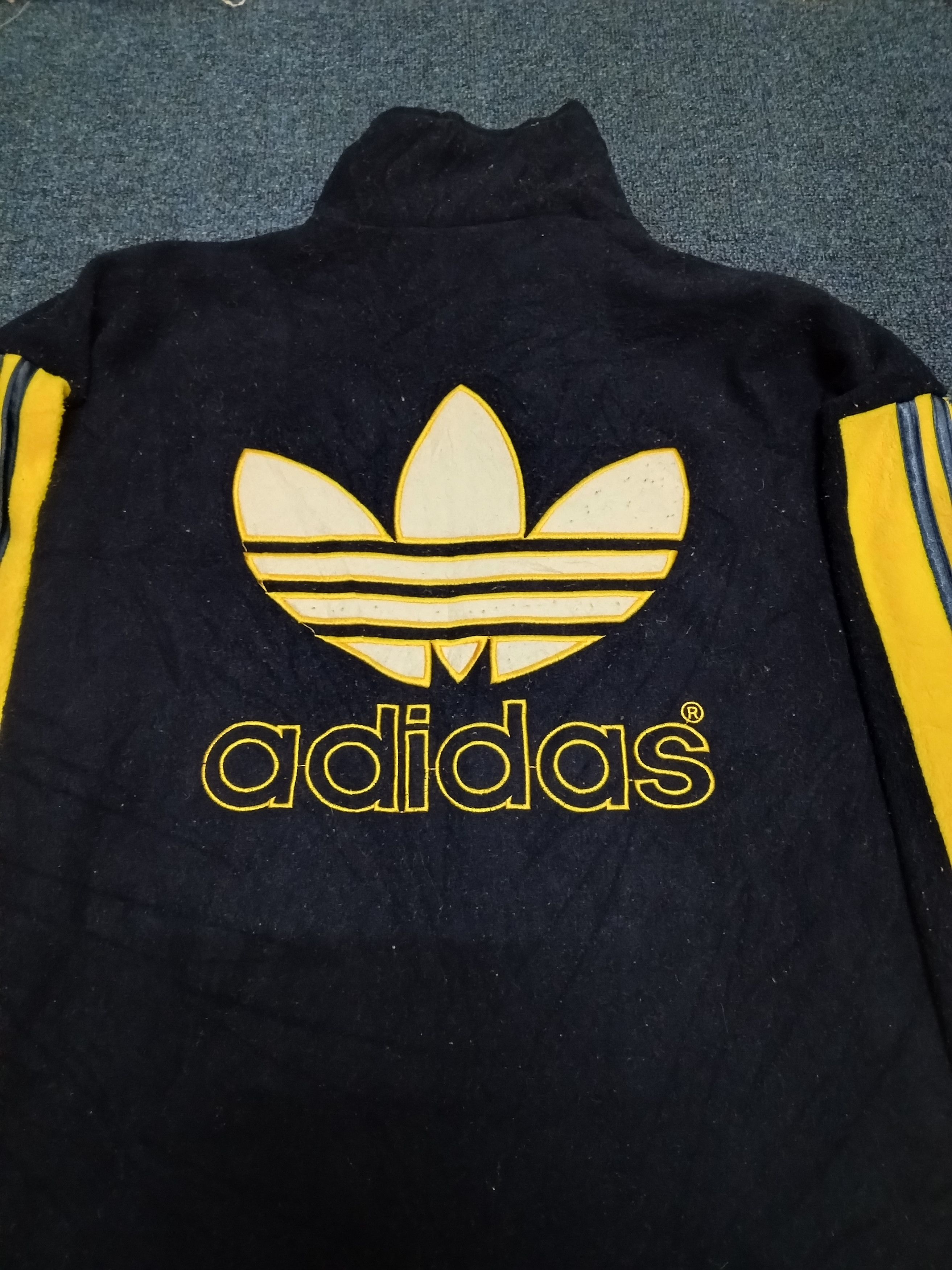 VTG ADIDAS THREE STRIPE FLEECE