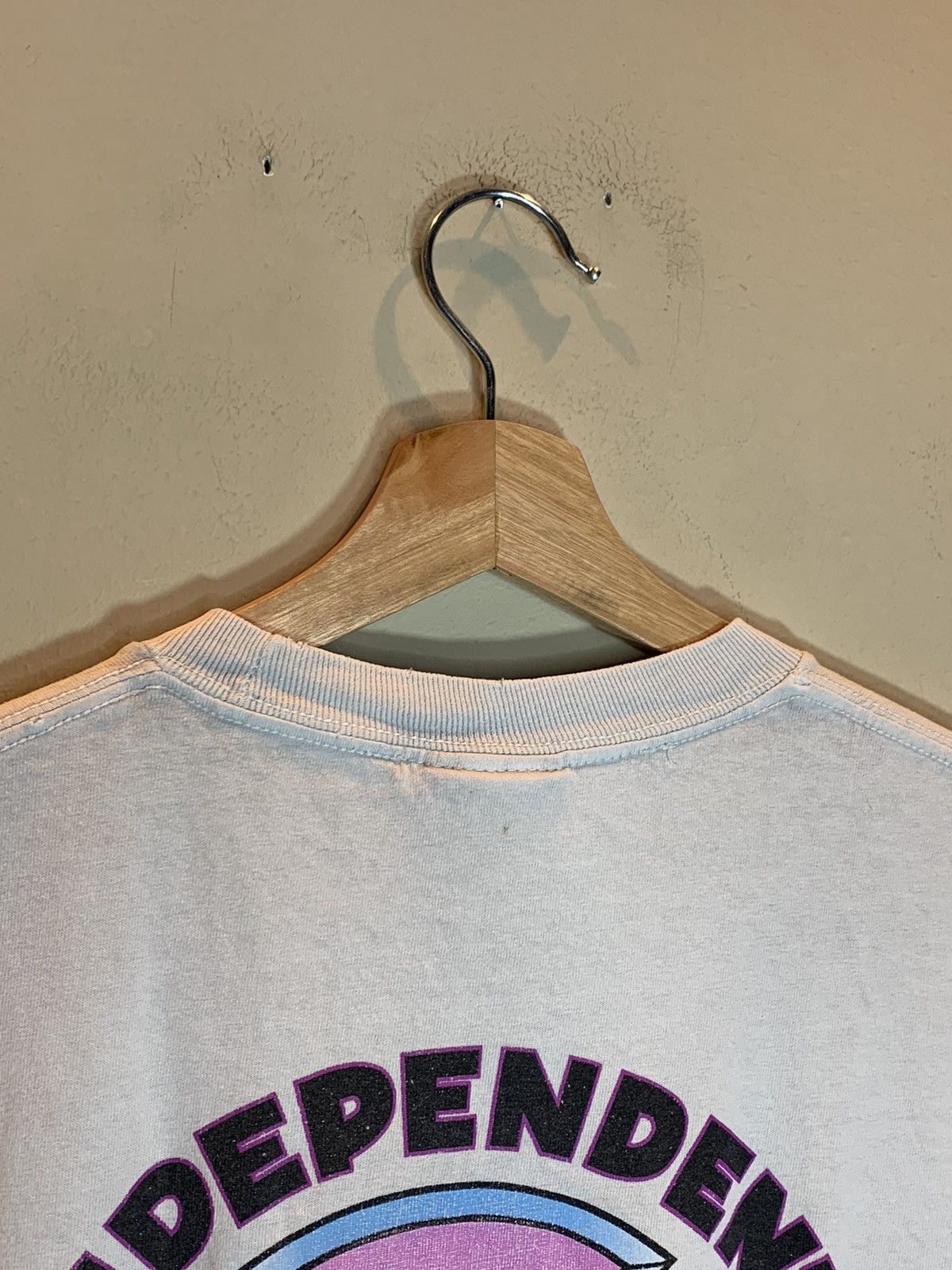 Independent Truck Co. *RARE* Vintage Independent Truck Co Cross Skate Art T-Shirt Size US M / EU 48-50 / 2 - 7 Thumbnail