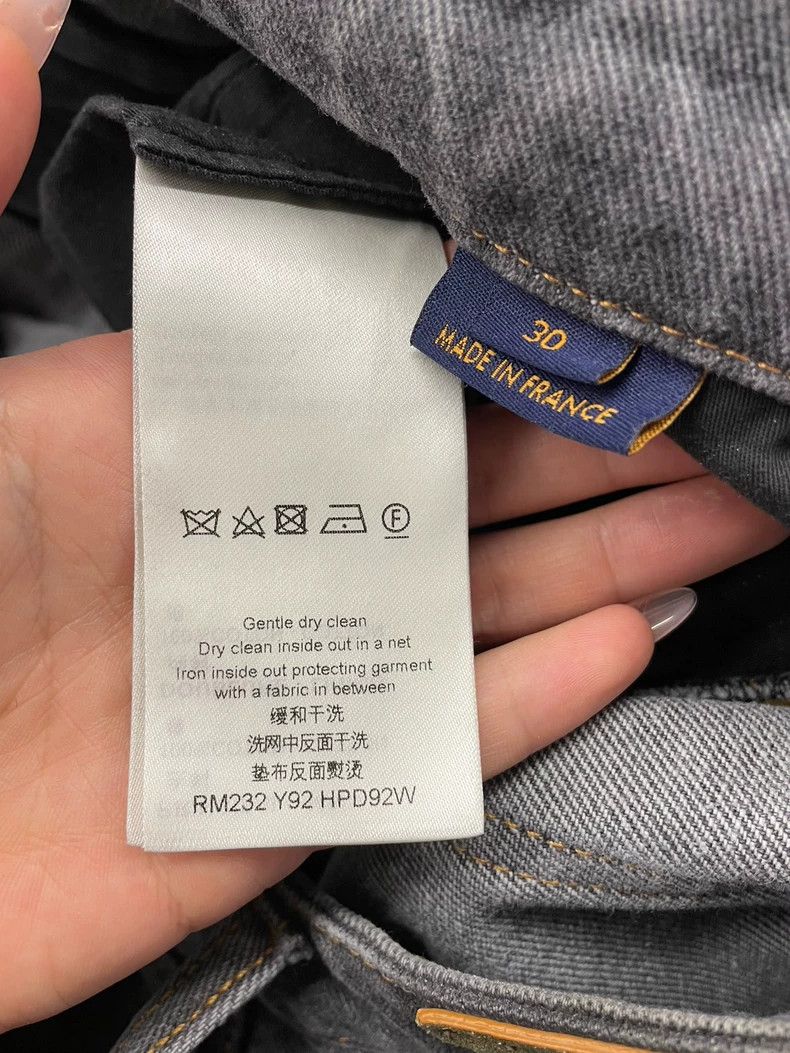 Louis Vuitton Louis Vuitton FW23 Logo monogrammed irregularly cut casual Size US 30 / EU 46 - 7 Thumbnail