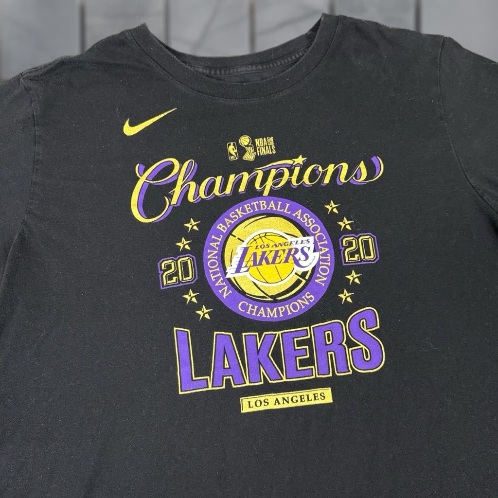 Nike Nike Lakers T Shirt Mens XXL Black 2020 Championship Locker Room LAL Shirt Size US XXL / EU 58 / 5 - 1 Thumbnail