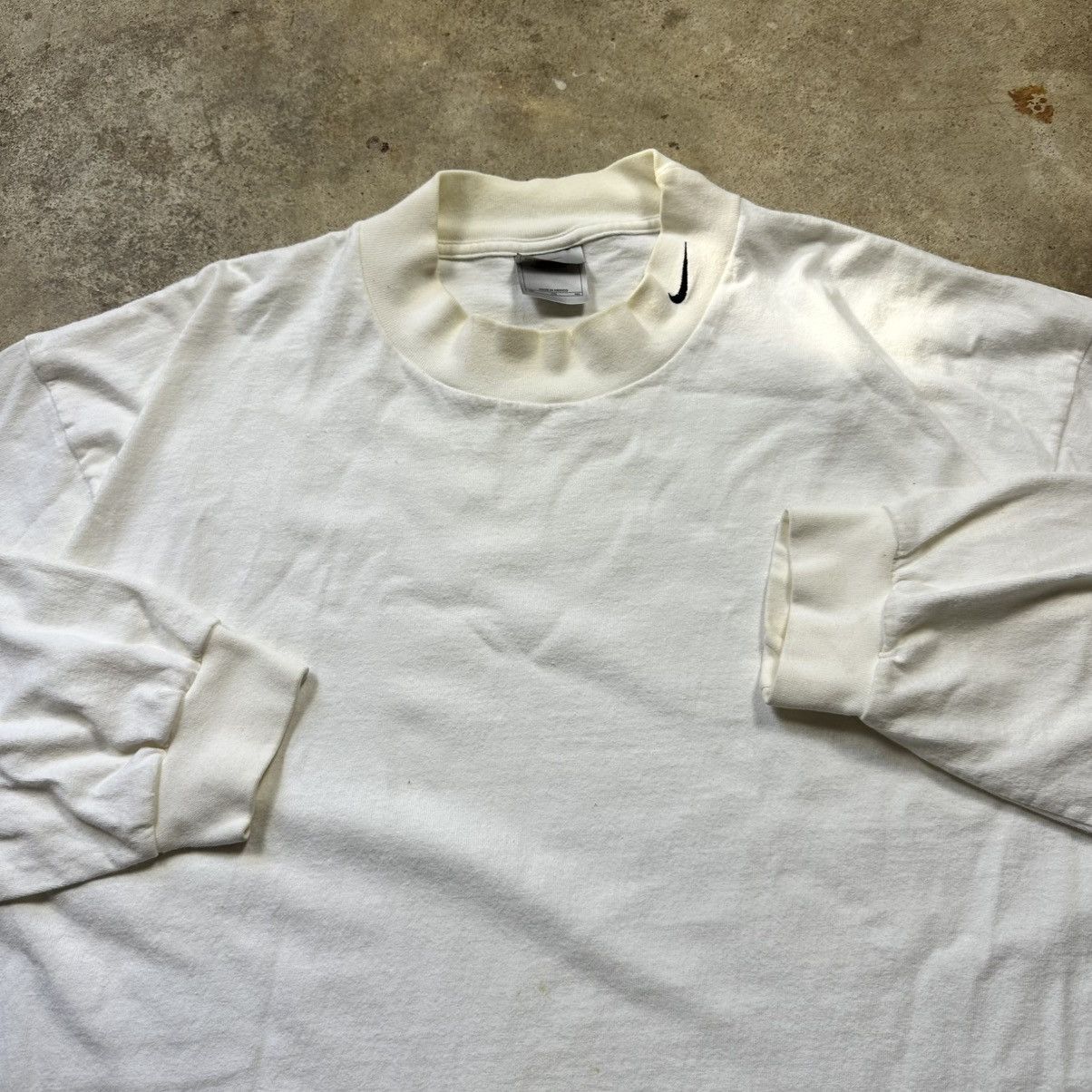 Nike Vintage Y2K Baggy White Nike Long Sleeve Shirt Size XXL Size US XXL / EU 58 / 5 - 2 Thumbnail