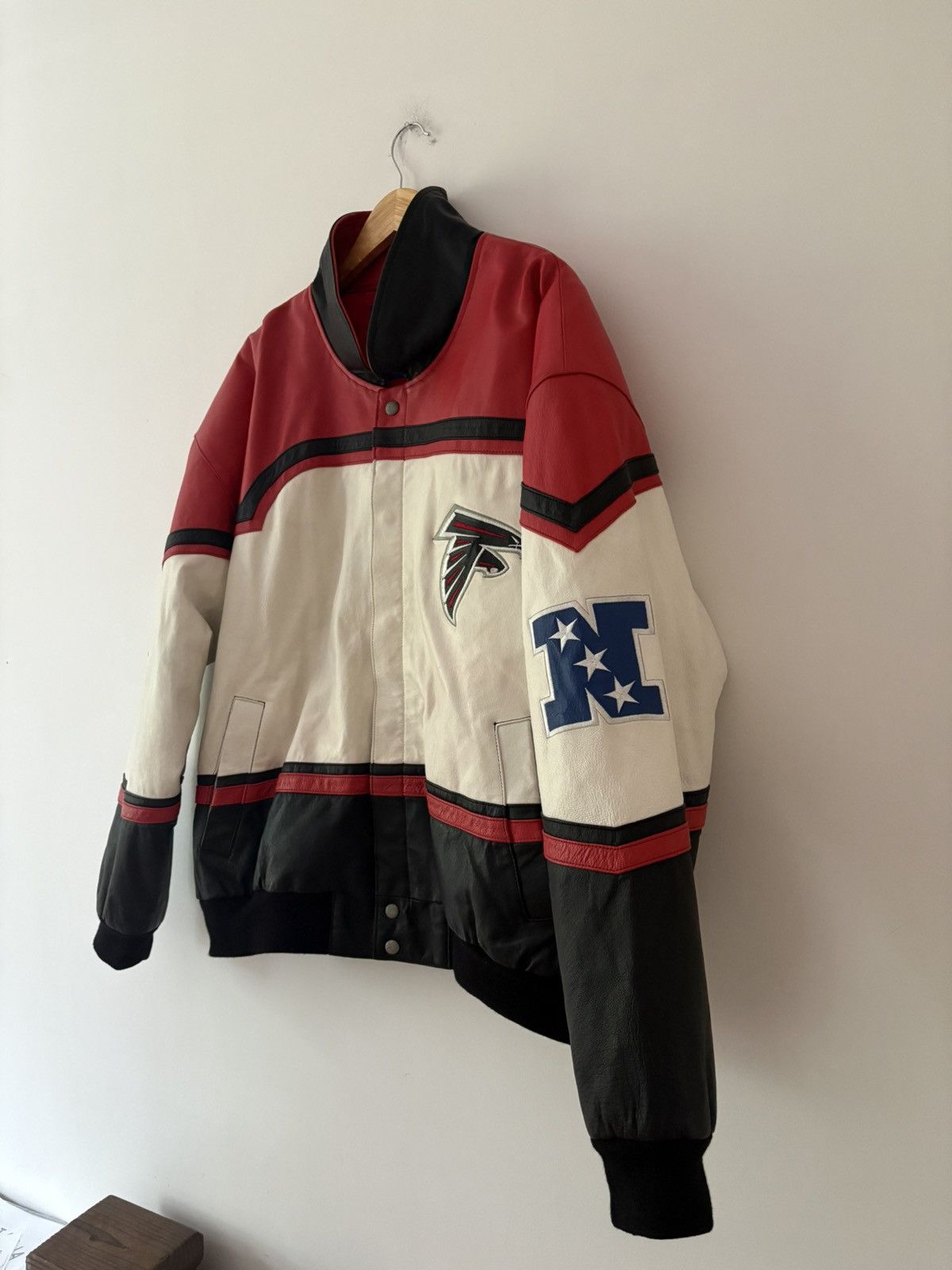 JH Design × Jeff Hamilton × NFL Jeff Hamilton x NFL Atlanta Falcons Leather Jacket – NEW Size US XL / EU 56 / 4 - 3 Thumbnail