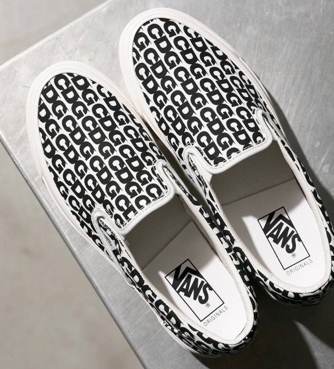 CDG by Comme des Garcons CDG x VANS SLIP ON Sneakers shoes Size US 10 / EU 43 - 2 Thumbnail
