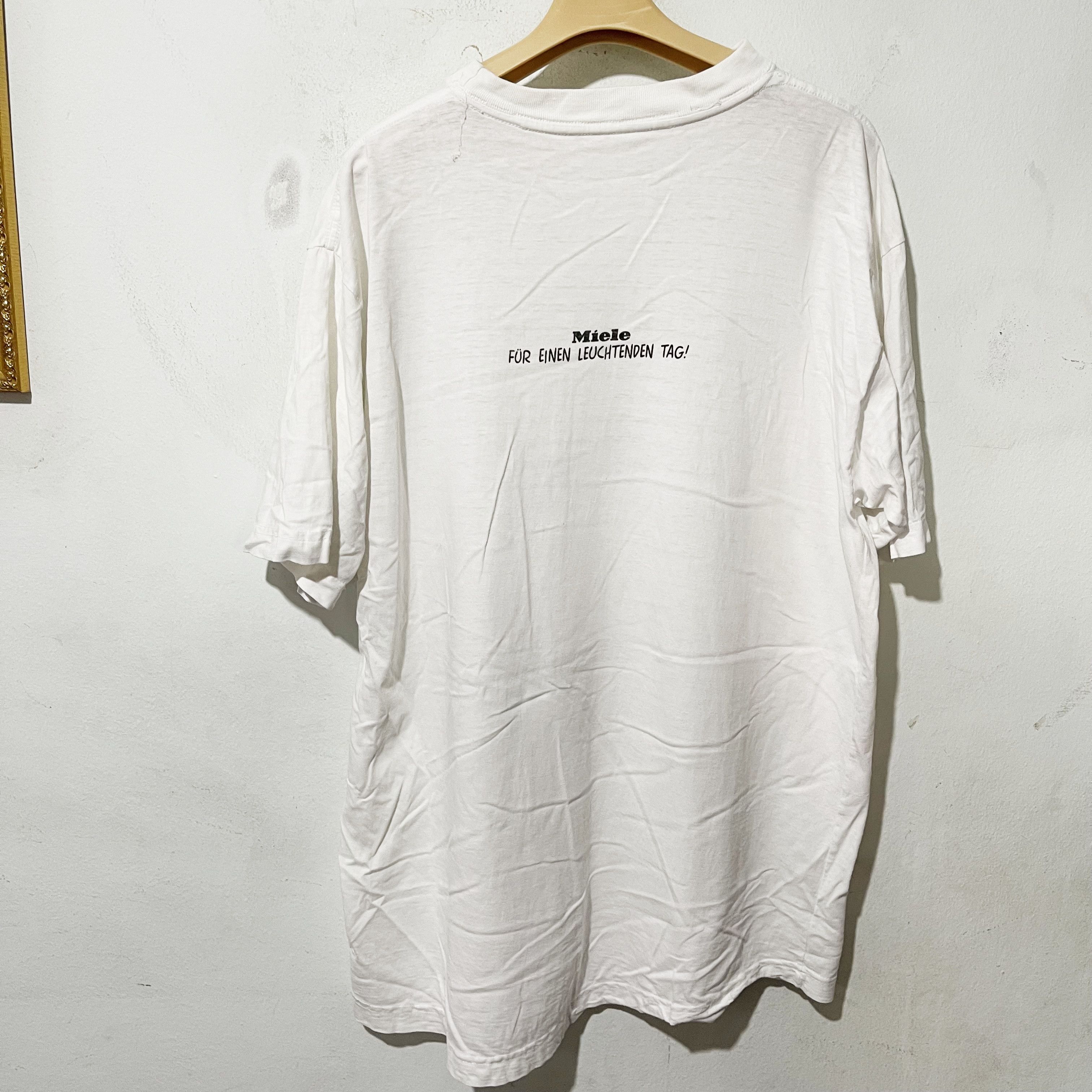 Vintage Vintage 90s Miele Face T-Shirt Size US L / EU 52-54 / 3 - 5 Thumbnail