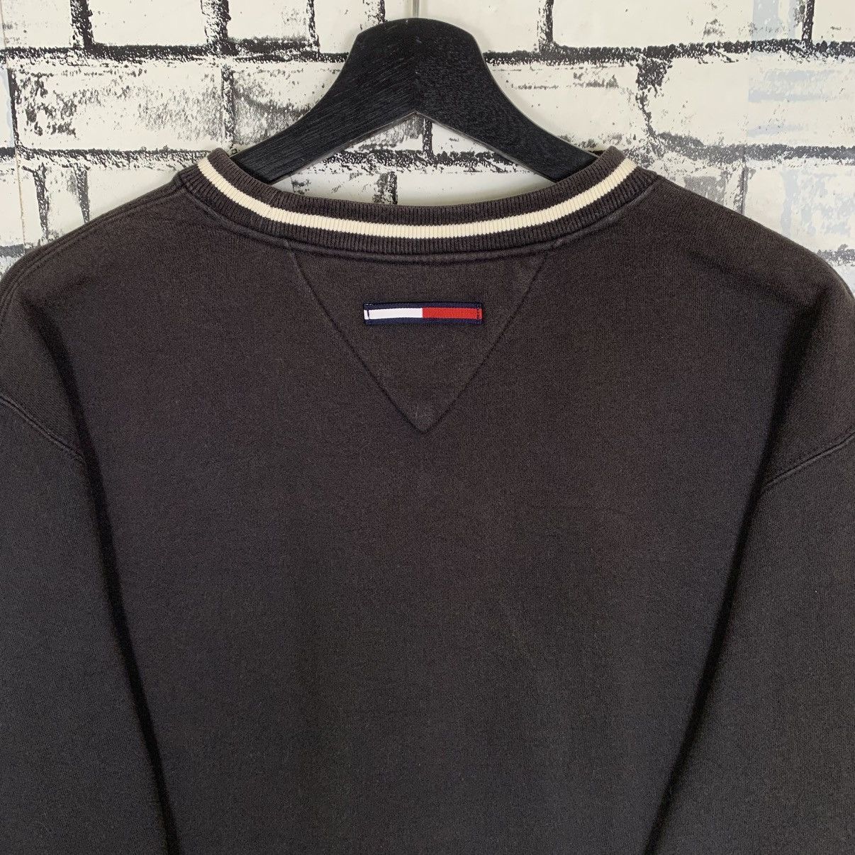 Designer Vintage Tommy Jeans Sweatshirt Size US S / EU 44-46 / 1 - 6 Thumbnail