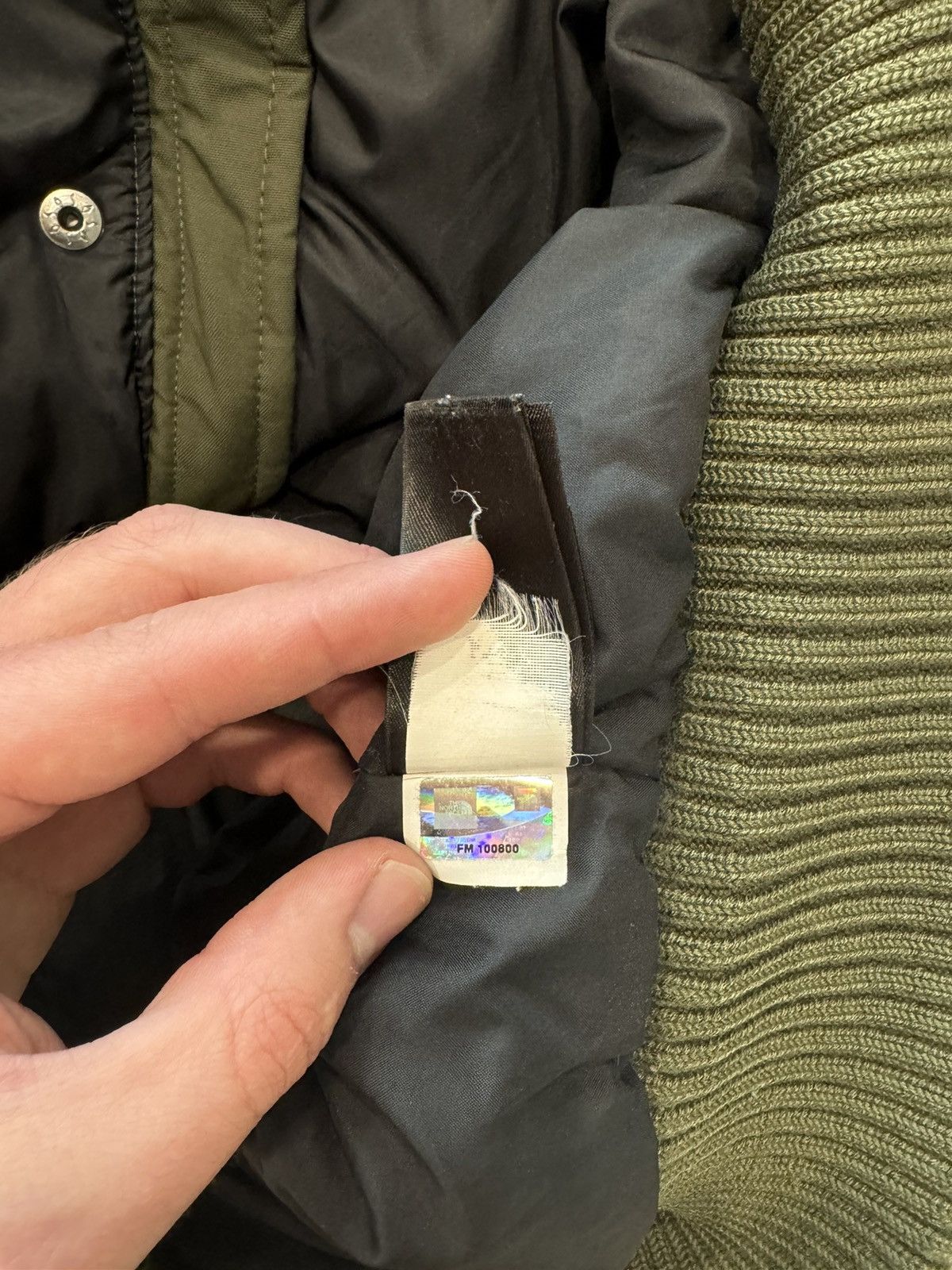 The North Face The North Face Down McMurdo Bomber jacket – Khaki – Size L Size US L / EU 52-54 / 3 - 4 Thumbnail
